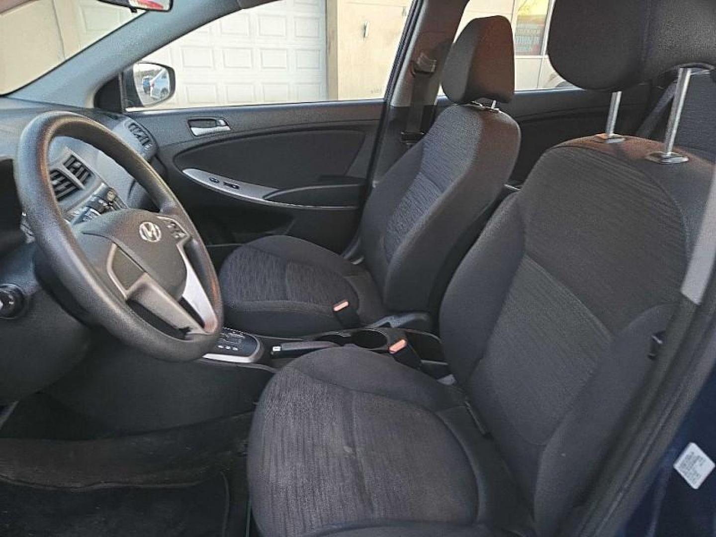 2017 BLUE /BLACK Hyundai Accent SE 5-Door 6A (KMHCT5AE0HU) with an 1.6L L4 DOHC 16V engine, 6A transmission, located at 3304 Woodville Road, Northwood, OH, 43619, (419) 210-8019, 41.612694, -83.480743 - Your #1 Destination for Auto Loans and mdash;No Matter Your Credit!At our dealership, we believe everyone deserves the opportunity to drive their dream car and mdash;whether you have good credit, bad credit, or no credit at all. With a wide selection of hundreds of cars, trucks, and SUVs, you'll fin - Photo#9