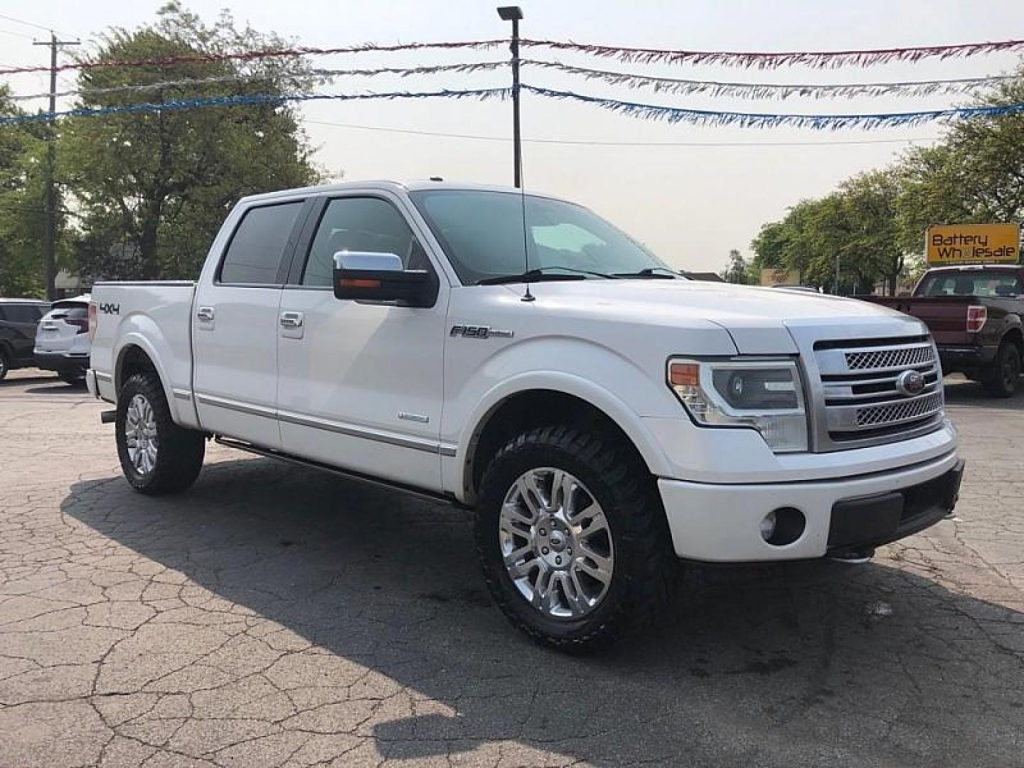 2014 WHITE /BROWN Ford F-150 FX4 SuperCrew 5.5-ft. Bed 4WD (1FTFW1ET1EF) with an 3.5L V6 TURBO engine, 6-Speed Automatic transmission, located at 3304 Woodville Road, Northwood, OH, 43619, (419) 210-8019, 41.612694, -83.480743 - Your #1 Destination for Auto Loans and mdash;No Matter Your Credit!At our dealership, we believe everyone deserves the opportunity to drive their dream car and mdash;whether you have good credit, bad credit, or no credit at all. With a wide selection of hundreds of cars, trucks, and SUVs, you'll fin - Photo#6