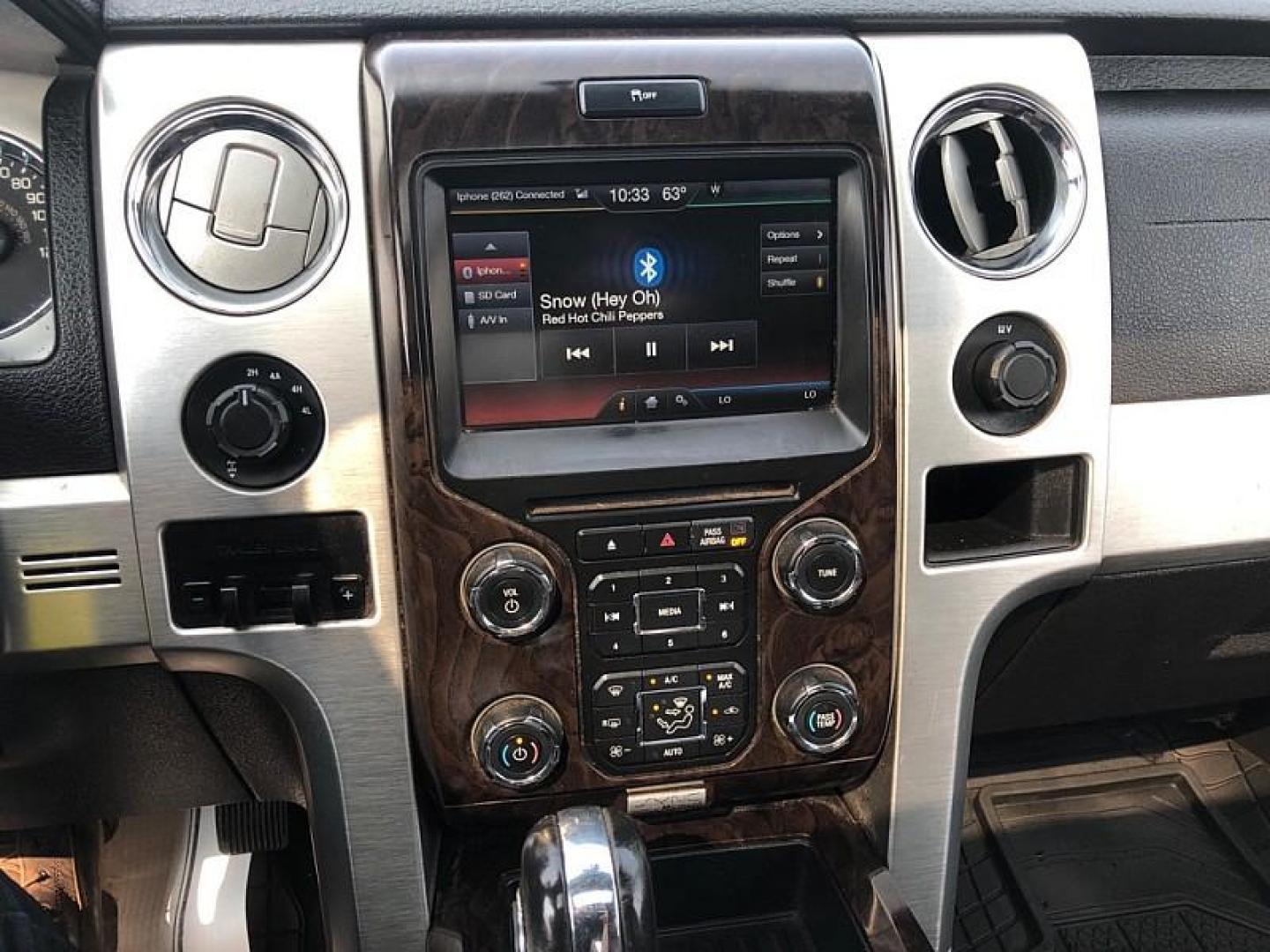 2014 WHITE /BROWN Ford F-150 FX4 SuperCrew 5.5-ft. Bed 4WD (1FTFW1ET1EF) with an 3.5L V6 TURBO engine, 6-Speed Automatic transmission, located at 3304 Woodville Road, Northwood, OH, 43619, (419) 210-8019, 41.612694, -83.480743 - Your #1 Destination for Auto Loans and mdash;No Matter Your Credit!At our dealership, we believe everyone deserves the opportunity to drive their dream car and mdash;whether you have good credit, bad credit, or no credit at all. With a wide selection of hundreds of cars, trucks, and SUVs, you'll fin - Photo#19