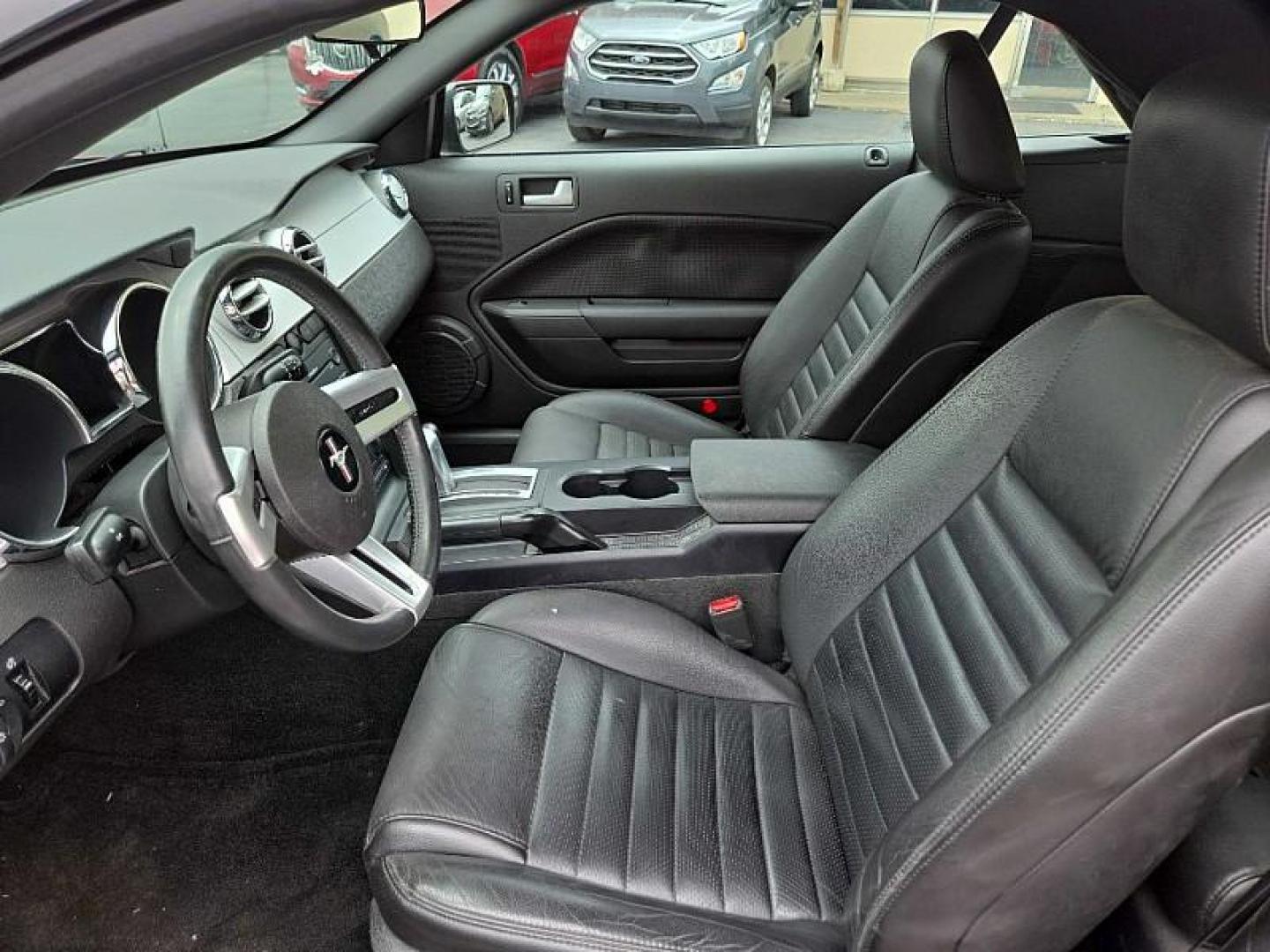 2006 RED /BLACK Ford Mustang GT Deluxe Convertible (1ZVFT85H365) with an 4.6L V8 SOHC 24V engine, Automatic transmission, located at 3304 Woodville Road, Northwood, OH, 43619, (419) 210-8019, 41.612694, -83.480743 - Your #1 Destination for Auto Loans and mdash;No Matter Your Credit!At our dealership, we believe everyone deserves the opportunity to drive their dream car and mdash;whether you have good credit, bad credit, or no credit at all. With a wide selection of hundreds of cars, trucks, and SUVs, you'll fin - Photo#10