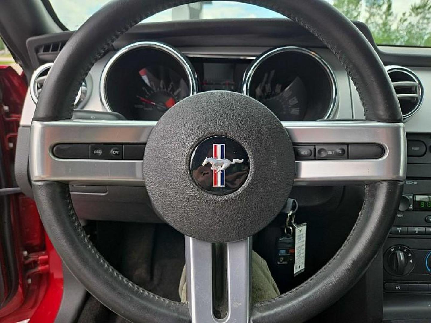 2006 RED /BLACK Ford Mustang GT Deluxe Convertible (1ZVFT85H365) with an 4.6L V8 SOHC 24V engine, Automatic transmission, located at 3304 Woodville Road, Northwood, OH, 43619, (419) 210-8019, 41.612694, -83.480743 - Your #1 Destination for Auto Loans and mdash;No Matter Your Credit!At our dealership, we believe everyone deserves the opportunity to drive their dream car and mdash;whether you have good credit, bad credit, or no credit at all. With a wide selection of hundreds of cars, trucks, and SUVs, you'll fin - Photo#17