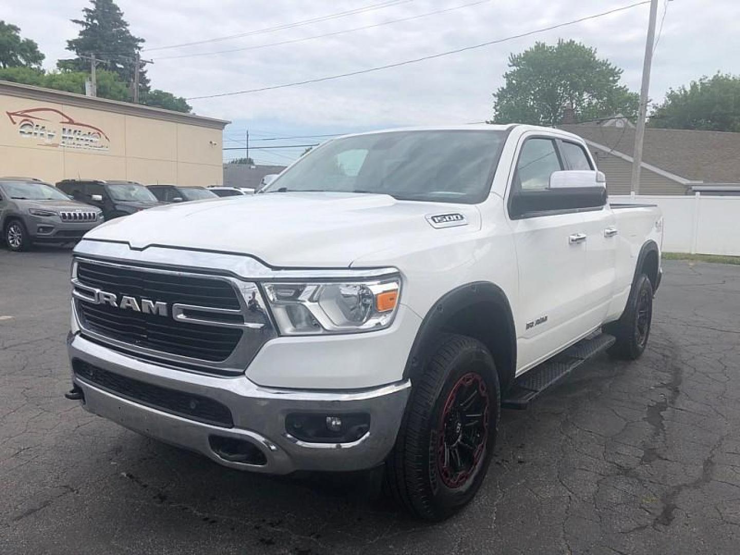 2020 WHITE /BLACK RAM 1500 Big Horn Quad Cab 4WD (1C6RRFBG9LN) with an 3.6L V6 DOHC 24V engine, 8A transmission, located at 3304 Woodville Road, Northwood, OH, 43619, (419) 210-8019, 41.612694, -83.480743 - Your #1 Destination for Auto Loans and mdash;No Matter Your Credit!At our dealership, we believe everyone deserves the opportunity to drive their dream car and mdash;whether you have good credit, bad credit, or no credit at all. With a wide selection of hundreds of cars, trucks, and SUVs, you'll fin - Photo#0