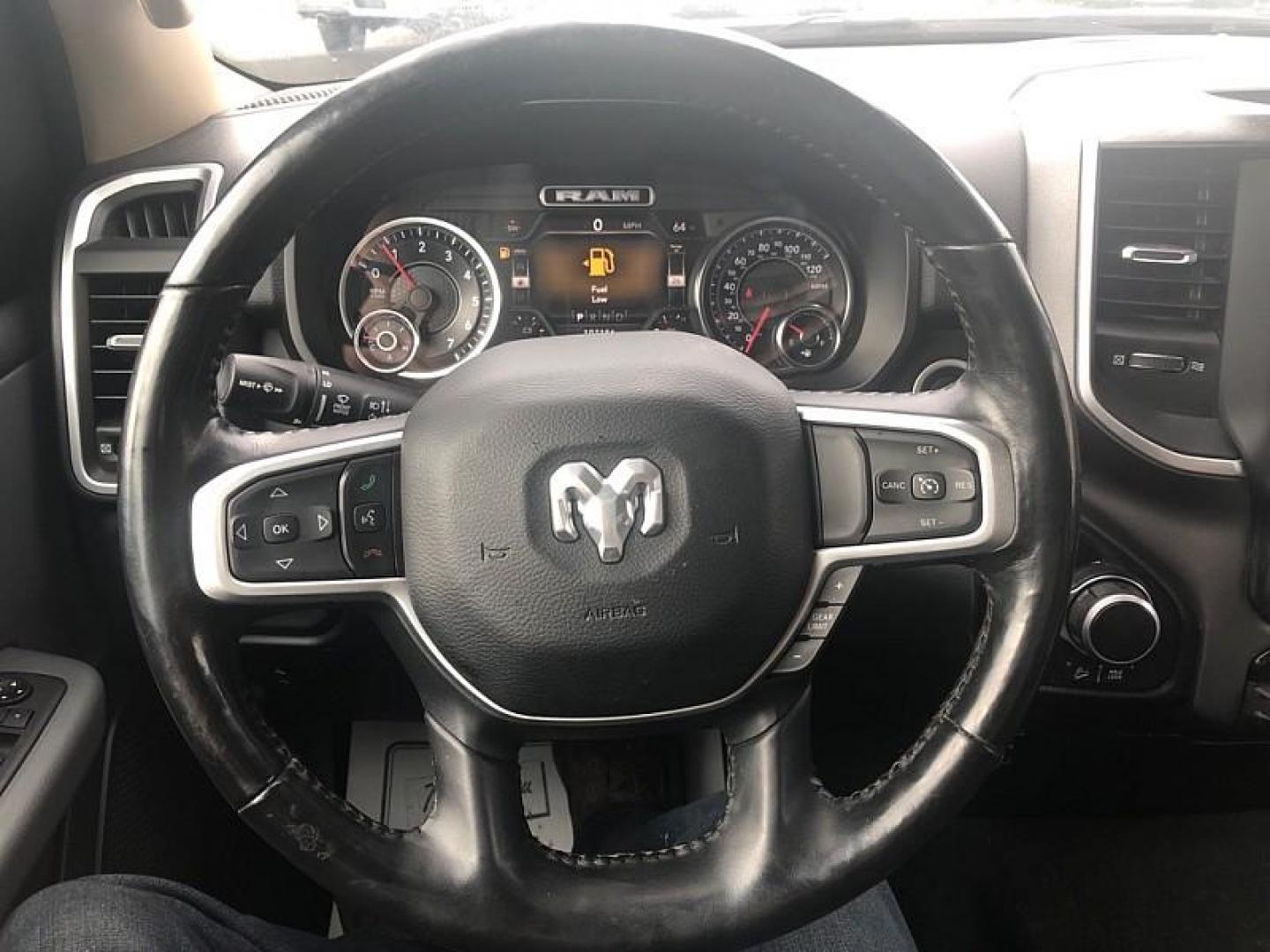 2020 WHITE /BLACK RAM 1500 Big Horn Quad Cab 4WD (1C6RRFBG9LN) with an 3.6L V6 DOHC 24V engine, 8A transmission, located at 3304 Woodville Road, Northwood, OH, 43619, (419) 210-8019, 41.612694, -83.480743 - Your #1 Destination for Auto Loans and mdash;No Matter Your Credit!At our dealership, we believe everyone deserves the opportunity to drive their dream car and mdash;whether you have good credit, bad credit, or no credit at all. With a wide selection of hundreds of cars, trucks, and SUVs, you'll fin - Photo#18