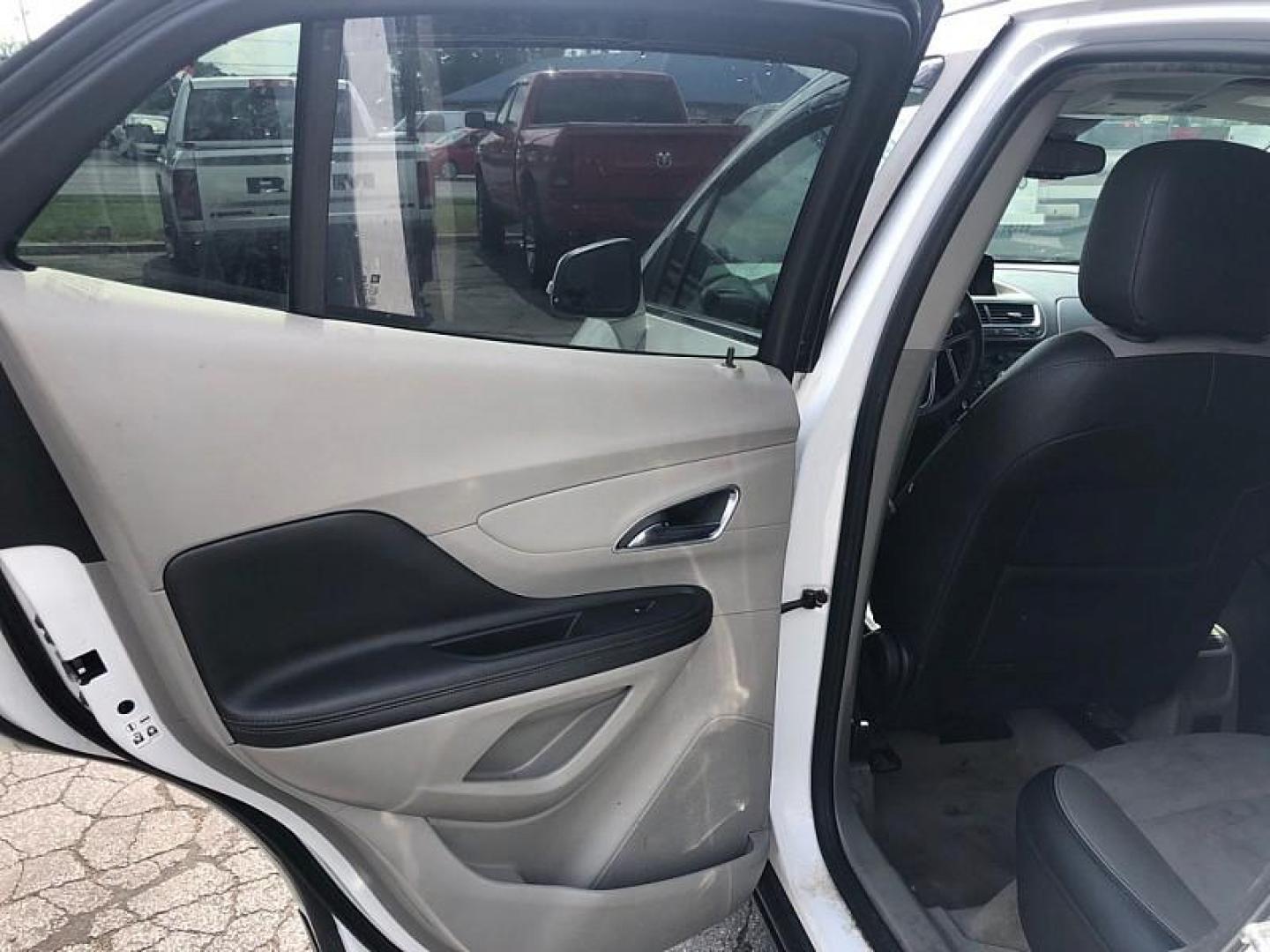 2016 WHITE /GRAY Buick Encore Base FWD (KL4CJASB5GB) with an 1.4L L4 DOHC 16V TURBO engine, 6A transmission, located at 3304 Woodville Road, Northwood, OH, 43619, (419) 210-8019, 41.612694, -83.480743 - Your #1 Destination for Auto Loans and mdash;No Matter Your Credit!At our dealership, we believe everyone deserves the opportunity to drive their dream car and mdash;whether you have good credit, bad credit, or no credit at all. With a wide selection of hundreds of cars, trucks, and SUVs, you'll fin - Photo#10