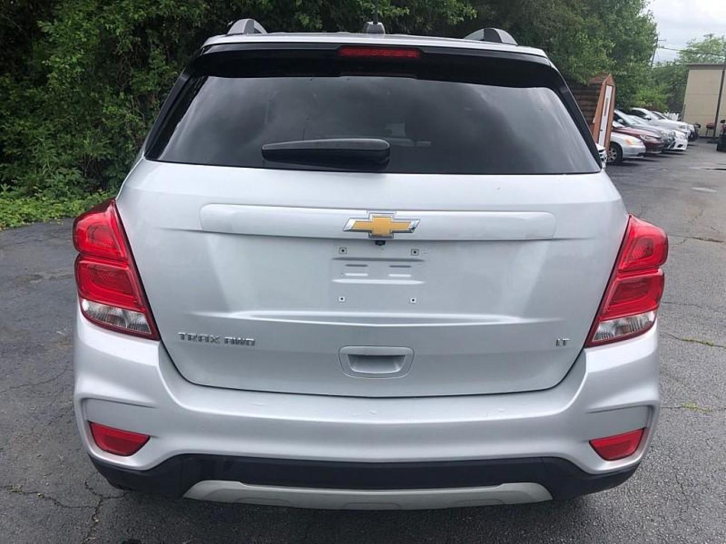 2020 Silver /BLACK Chevrolet Trax LT AWD (KL7CJPSB4LB) with an 1.4L L4 DOHC 16V engine, 6A transmission, located at 3304 Woodville Road, Northwood, OH, 43619, (419) 210-8019, 41.612694, -83.480743 - Your #1 Destination for Auto Loans and mdash;No Matter Your Credit!At our dealership, we believe everyone deserves the opportunity to drive their dream car and mdash;whether you have good credit, bad credit, or no credit at all. With a wide selection of hundreds of cars, trucks, and SUVs, you'll fin - Photo#3