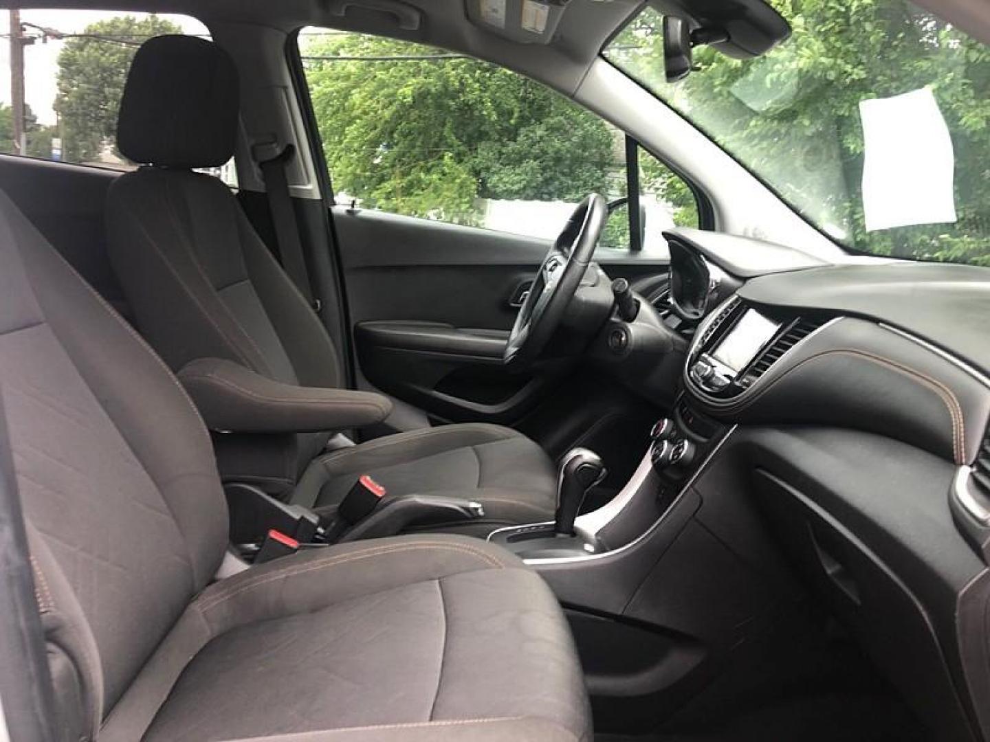 2020 Silver /BLACK Chevrolet Trax LT AWD (KL7CJPSB4LB) with an 1.4L L4 DOHC 16V engine, 6A transmission, located at 3304 Woodville Road, Northwood, OH, 43619, (419) 210-8019, 41.612694, -83.480743 - Your #1 Destination for Auto Loans and mdash;No Matter Your Credit!At our dealership, we believe everyone deserves the opportunity to drive their dream car and mdash;whether you have good credit, bad credit, or no credit at all. With a wide selection of hundreds of cars, trucks, and SUVs, you'll fin - Photo#16