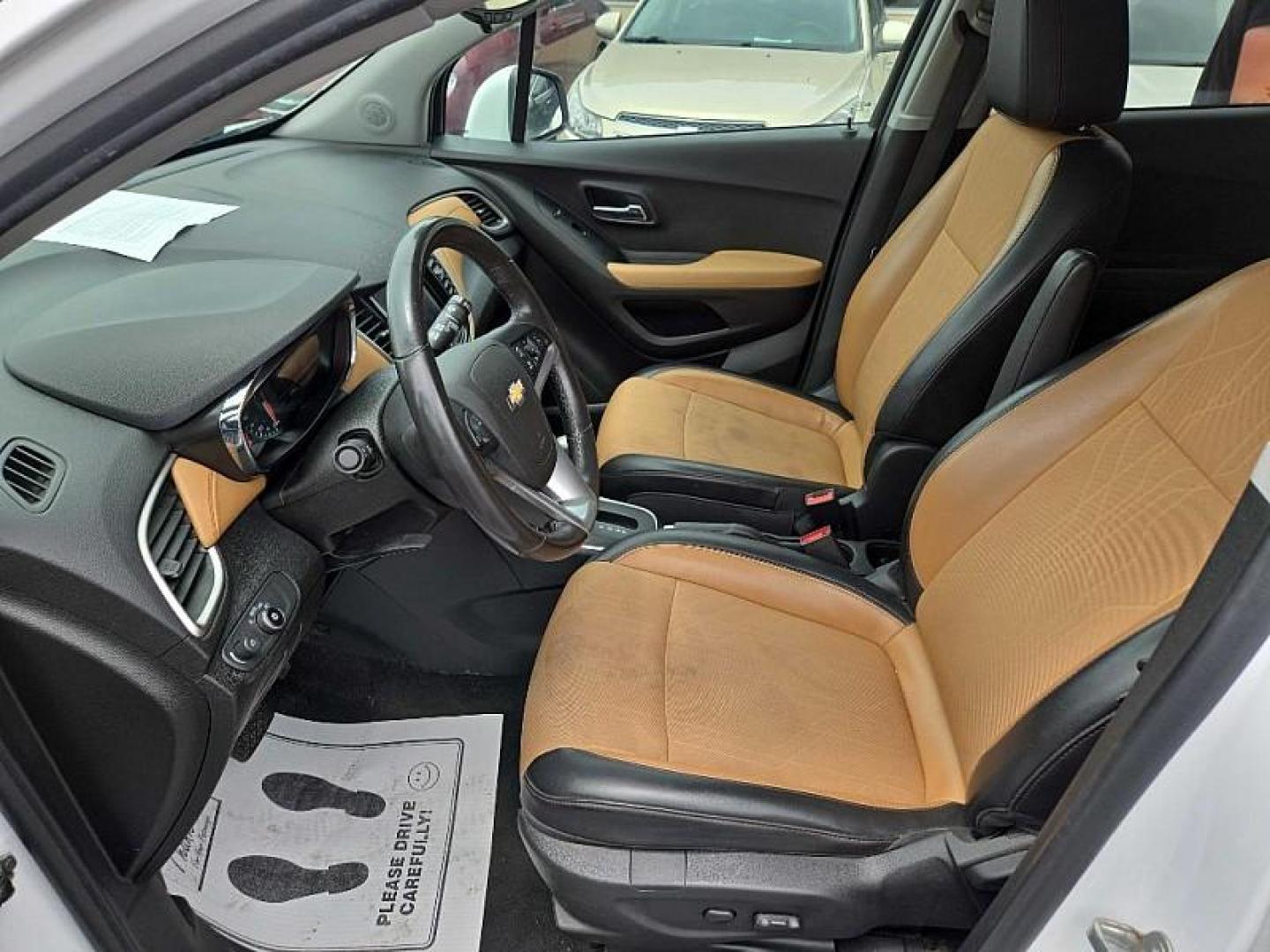 2020 White /BROWN Chevrolet Trax LT AWD (3GNCJPSB9LL) with an 1.4L L4 DOHC 16V engine, 6A transmission, located at 3304 Woodville Road, Northwood, OH, 43619, (419) 210-8019, 41.612694, -83.480743 - Your #1 Destination for Auto Loans and mdash;No Matter Your Credit!At our dealership, we believe everyone deserves the opportunity to drive their dream car and mdash;whether you have good credit, bad credit, or no credit at all. With a wide selection of hundreds of cars, trucks, and SUVs, you'll fin - Photo#9