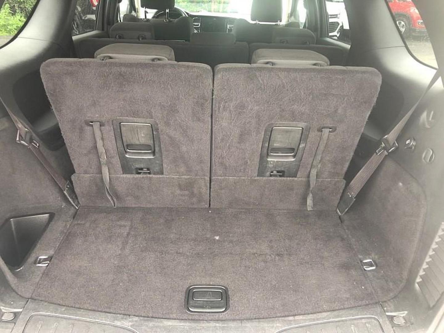 2021 BLUE /BLACK Dodge Durango SXT AWD (1C4RDJAGXMC) with an 3.6L V6 DOHC 24V engine, 8A transmission, located at 3304 Woodville Road, Northwood, OH, 43619, (419) 210-8019, 41.612694, -83.480743 - Your #1 Destination for Auto Loans and mdash;No Matter Your Credit!At our dealership, we believe everyone deserves the opportunity to drive their dream car and mdash;whether you have good credit, bad credit, or no credit at all. With a wide selection of hundreds of cars, trucks, and SUVs, you'll fin - Photo#13