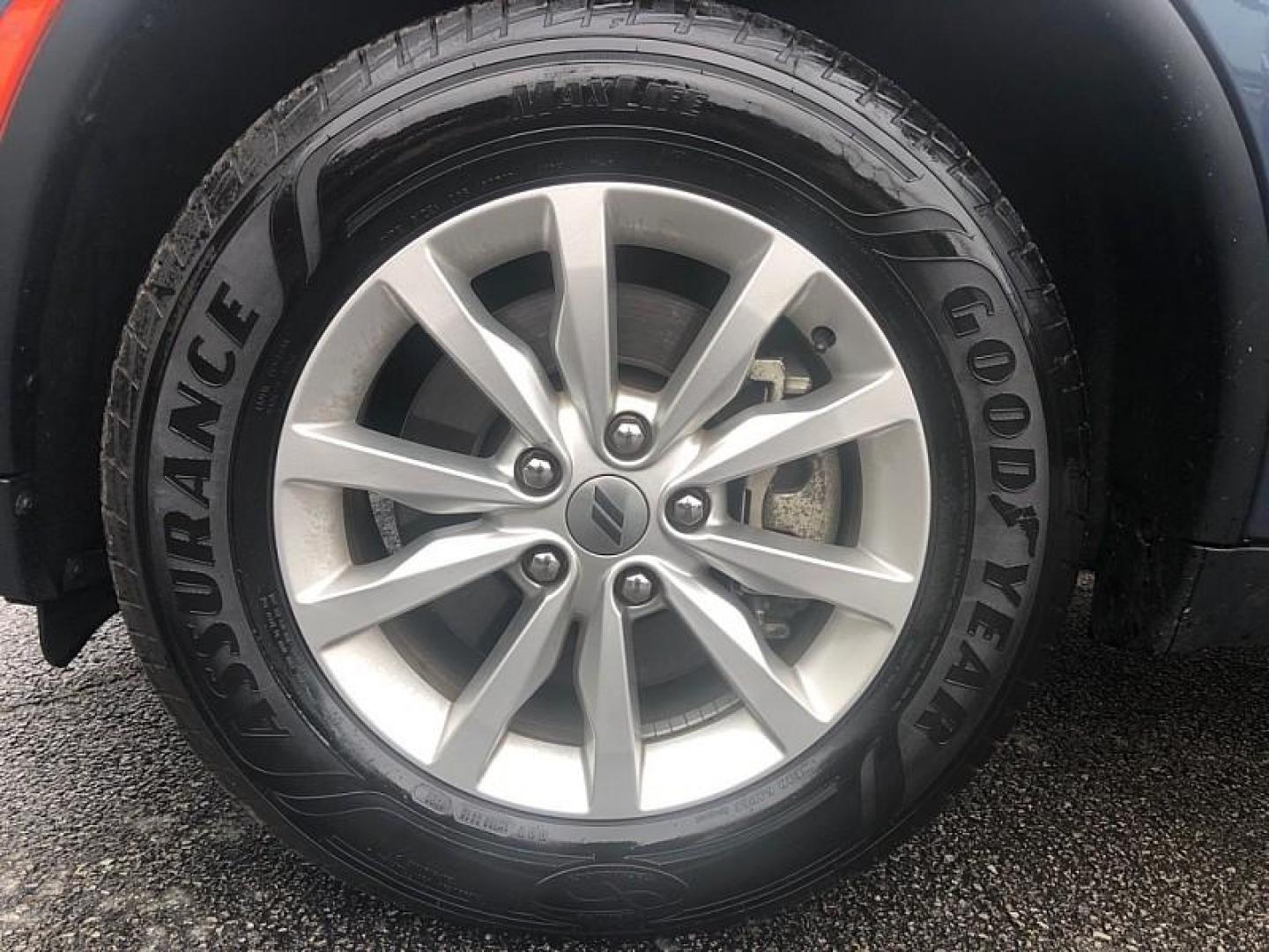 2021 BLUE /BLACK Dodge Durango SXT AWD (1C4RDJAGXMC) with an 3.6L V6 DOHC 24V engine, 8A transmission, located at 3304 Woodville Road, Northwood, OH, 43619, (419) 210-8019, 41.612694, -83.480743 - Your #1 Destination for Auto Loans and mdash;No Matter Your Credit!At our dealership, we believe everyone deserves the opportunity to drive their dream car and mdash;whether you have good credit, bad credit, or no credit at all. With a wide selection of hundreds of cars, trucks, and SUVs, you'll fin - Photo#23