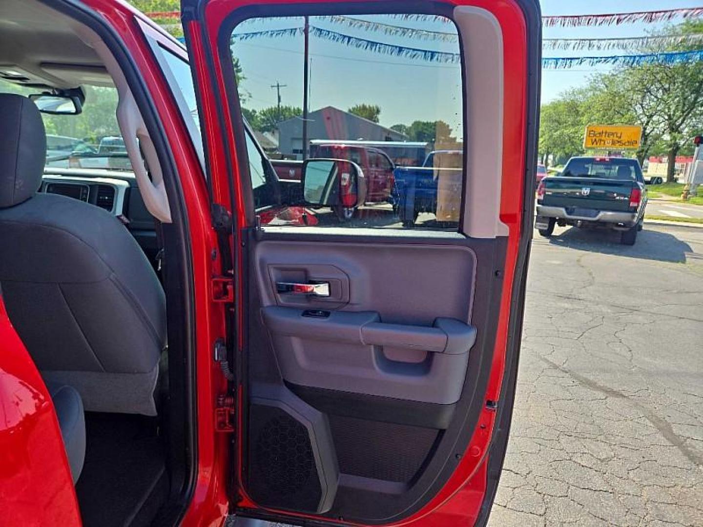 2016 RED /BLACK RAM 1500 SLT Quad Cab 4WD (1C6RR7GT4GS) with an 5.7L V8 OHV 16V engine, 6A transmission, located at 3304 Woodville Road, Northwood, OH, 43619, (419) 210-8019, 41.612694, -83.480743 - Your #1 Destination for Auto Loans and mdash;No Matter Your Credit!At our dealership, we believe everyone deserves the opportunity to drive their dream car and mdash;whether you have good credit, bad credit, or no credit at all. With a wide selection of hundreds of cars, trucks, and SUVs, you'll fin - Photo#13