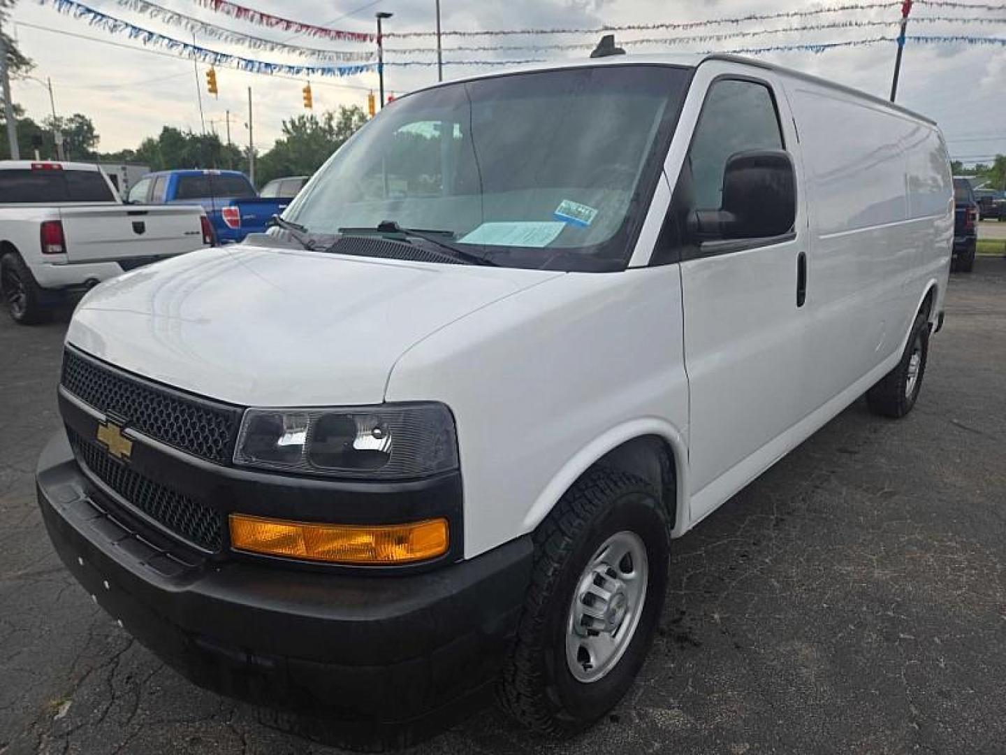 2021 WHITE Chevrolet Express 2500 Cargo Extended (1GCWGBFP5M1) with an 4.3L V6 engine, 6A transmission, located at 3304 Woodville Road, Northwood, OH, 43619, (419) 210-8019, 41.612694, -83.480743 - Your #1 Destination for Auto Loans and mdash;No Matter Your Credit!At our dealership, we believe everyone deserves the opportunity to drive their dream car and mdash;whether you have good credit, bad credit, or no credit at all. With a wide selection of hundreds of cars, trucks, and SUVs, you'll fin - Photo#0