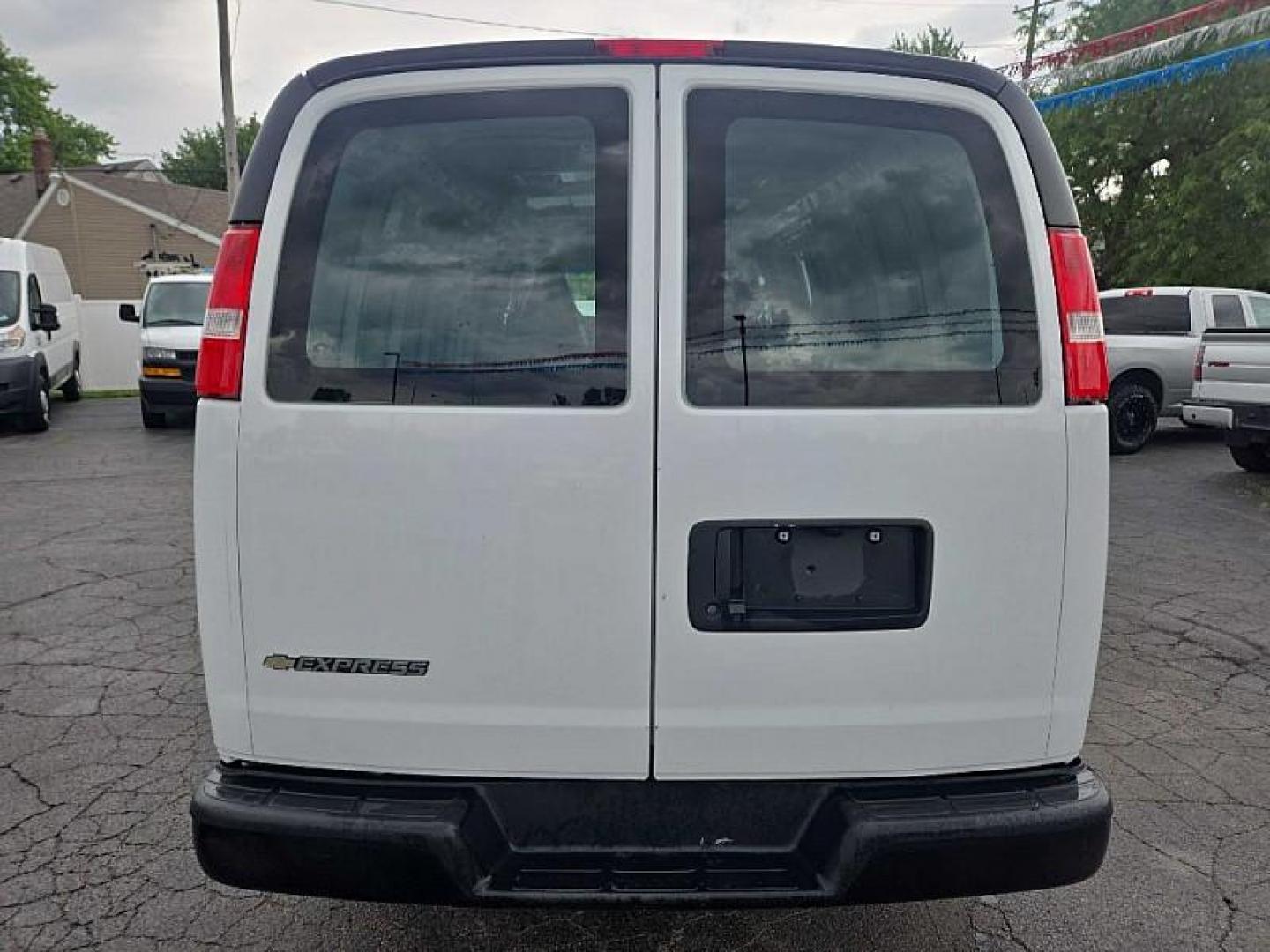 2021 WHITE Chevrolet Express 2500 Cargo Extended (1GCWGBFP5M1) with an 4.3L V6 engine, 6A transmission, located at 3304 Woodville Road, Northwood, OH, 43619, (419) 210-8019, 41.612694, -83.480743 - Your #1 Destination for Auto Loans and mdash;No Matter Your Credit!At our dealership, we believe everyone deserves the opportunity to drive their dream car and mdash;whether you have good credit, bad credit, or no credit at all. With a wide selection of hundreds of cars, trucks, and SUVs, you'll fin - Photo#3