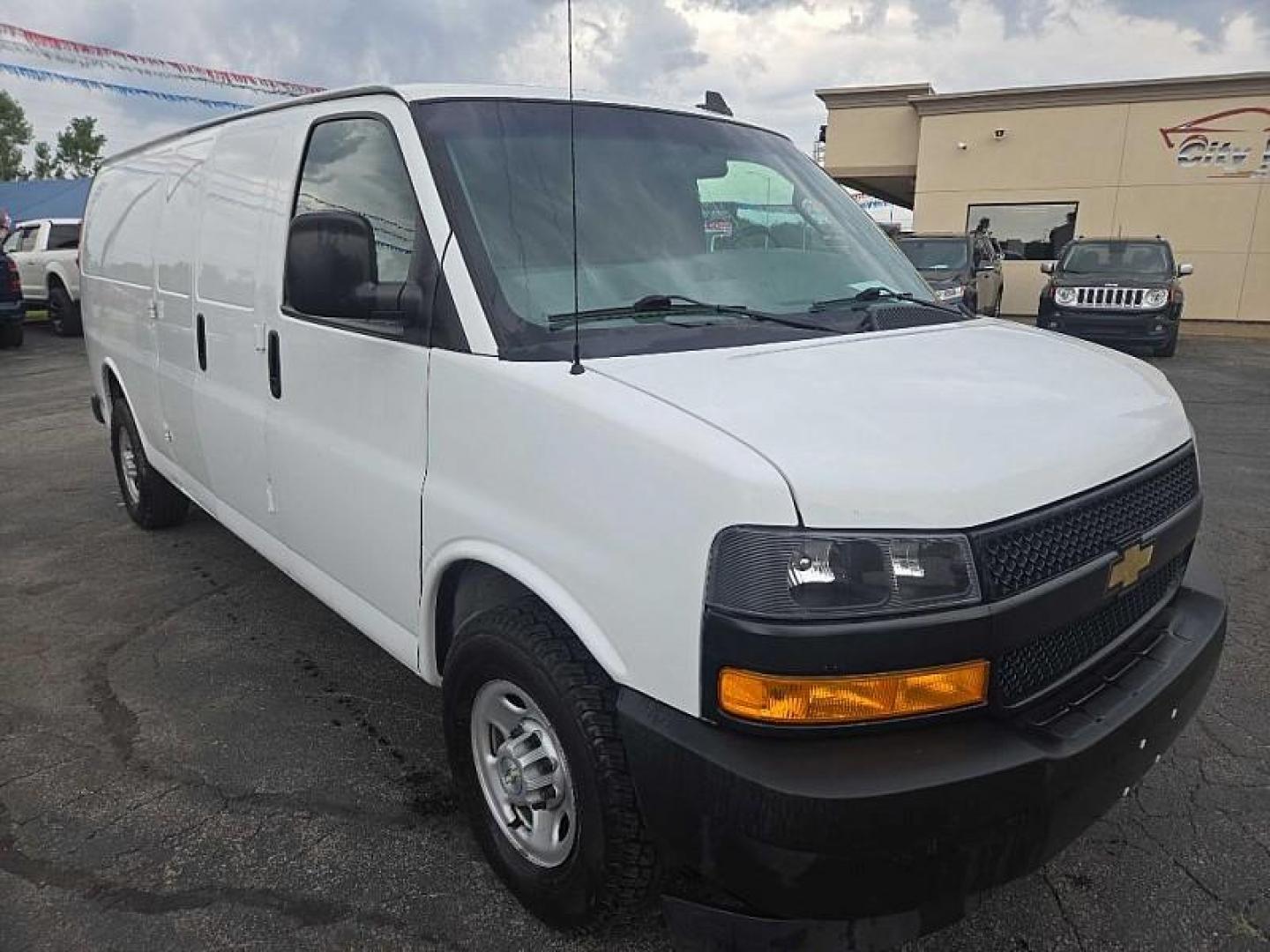 2021 WHITE Chevrolet Express 2500 Cargo Extended (1GCWGBFP5M1) with an 4.3L V6 engine, 6A transmission, located at 3304 Woodville Road, Northwood, OH, 43619, (419) 210-8019, 41.612694, -83.480743 - Your #1 Destination for Auto Loans and mdash;No Matter Your Credit!At our dealership, we believe everyone deserves the opportunity to drive their dream car and mdash;whether you have good credit, bad credit, or no credit at all. With a wide selection of hundreds of cars, trucks, and SUVs, you'll fin - Photo#6