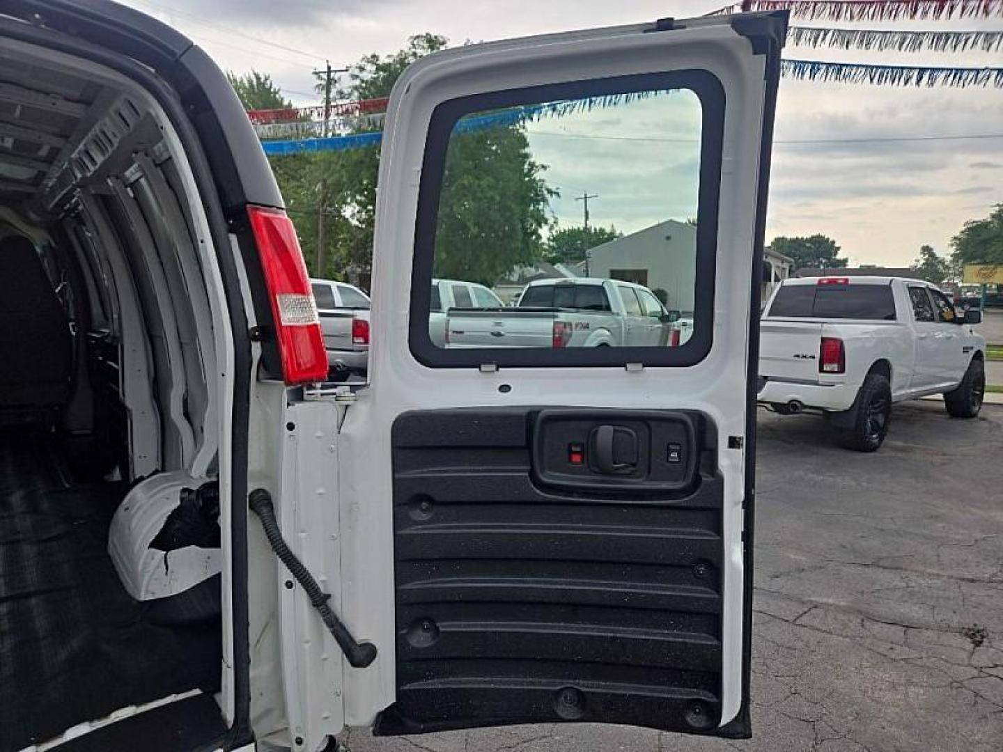 2021 WHITE Chevrolet Express 2500 Cargo Extended (1GCWGBFP5M1) with an 4.3L V6 engine, 6A transmission, located at 3304 Woodville Road, Northwood, OH, 43619, (419) 210-8019, 41.612694, -83.480743 - Your #1 Destination for Auto Loans and mdash;No Matter Your Credit!At our dealership, we believe everyone deserves the opportunity to drive their dream car and mdash;whether you have good credit, bad credit, or no credit at all. With a wide selection of hundreds of cars, trucks, and SUVs, you'll fin - Photo#13