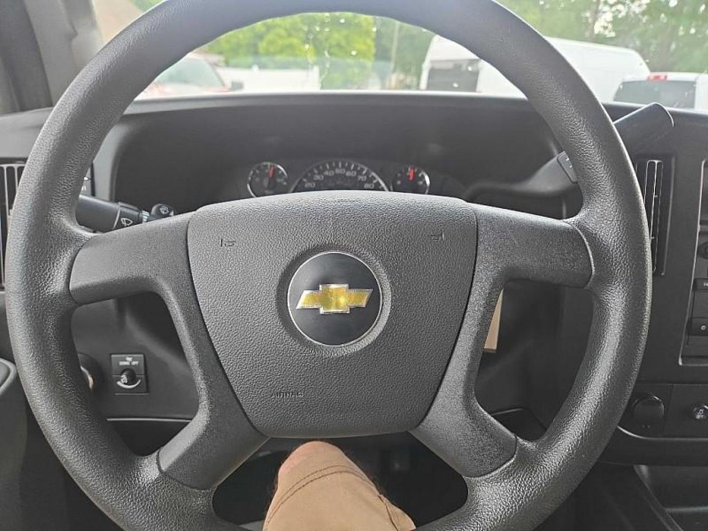 2021 WHITE Chevrolet Express 2500 Cargo Extended (1GCWGBFP5M1) with an 4.3L V6 engine, 6A transmission, located at 3304 Woodville Road, Northwood, OH, 43619, (419) 210-8019, 41.612694, -83.480743 - Your #1 Destination for Auto Loans and mdash;No Matter Your Credit!At our dealership, we believe everyone deserves the opportunity to drive their dream car and mdash;whether you have good credit, bad credit, or no credit at all. With a wide selection of hundreds of cars, trucks, and SUVs, you'll fin - Photo#20