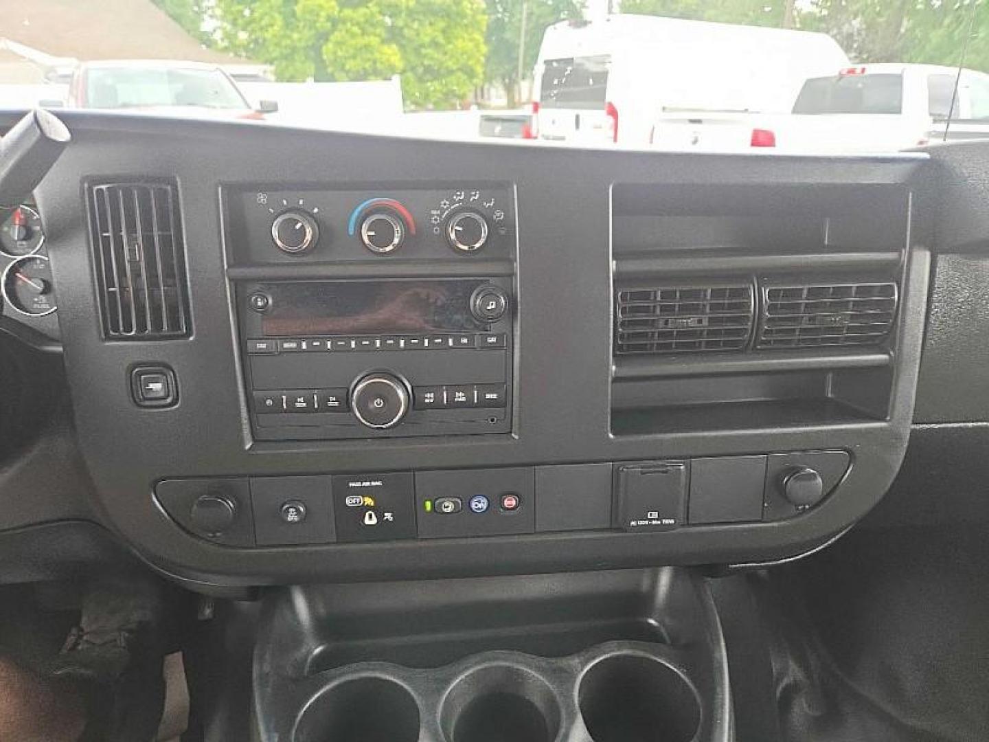 2021 WHITE Chevrolet Express 2500 Cargo Extended (1GCWGBFP5M1) with an 4.3L V6 engine, 6A transmission, located at 3304 Woodville Road, Northwood, OH, 43619, (419) 210-8019, 41.612694, -83.480743 - Your #1 Destination for Auto Loans and mdash;No Matter Your Credit!At our dealership, we believe everyone deserves the opportunity to drive their dream car and mdash;whether you have good credit, bad credit, or no credit at all. With a wide selection of hundreds of cars, trucks, and SUVs, you'll fin - Photo#21