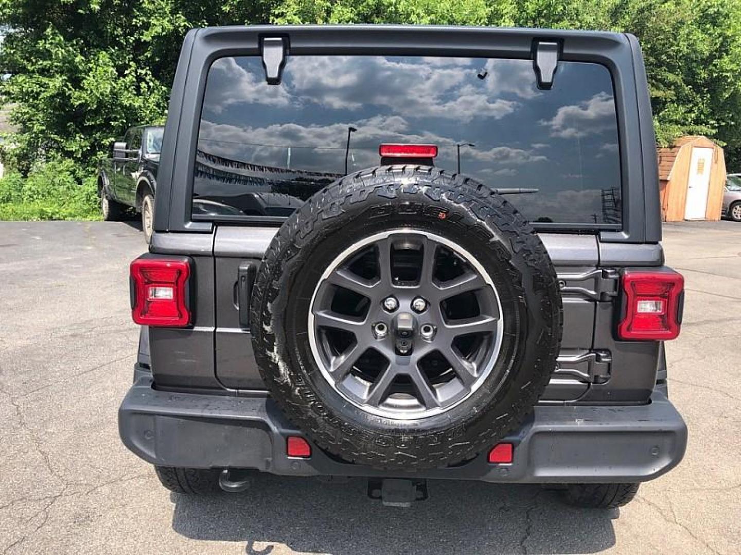2021 GRAY /BLACK Jeep Wrangler Unlimited Sport (1C4HJXDNXMW) with an 2.0L L4 DOHC 16V TURBO engine, 6M transmission, located at 3304 Woodville Road, Northwood, OH, 43619, (419) 210-8019, 41.612694, -83.480743 - Your #1 Destination for Auto Loans and mdash;No Matter Your Credit!At our dealership, we believe everyone deserves the opportunity to drive their dream car and mdash;whether you have good credit, bad credit, or no credit at all. With a wide selection of hundreds of cars, trucks, and SUVs, you'll fin - Photo#3