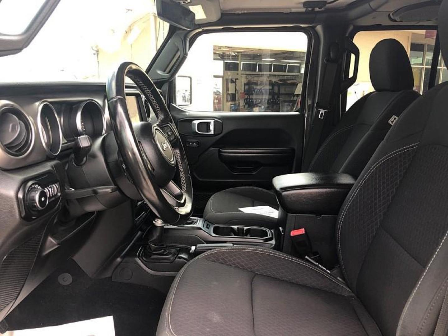 2021 GRAY /BLACK Jeep Wrangler Unlimited Sport (1C4HJXDNXMW) with an 2.0L L4 DOHC 16V TURBO engine, 6M transmission, located at 3304 Woodville Road, Northwood, OH, 43619, (419) 210-8019, 41.612694, -83.480743 - Your #1 Destination for Auto Loans and mdash;No Matter Your Credit!At our dealership, we believe everyone deserves the opportunity to drive their dream car and mdash;whether you have good credit, bad credit, or no credit at all. With a wide selection of hundreds of cars, trucks, and SUVs, you'll fin - Photo#9