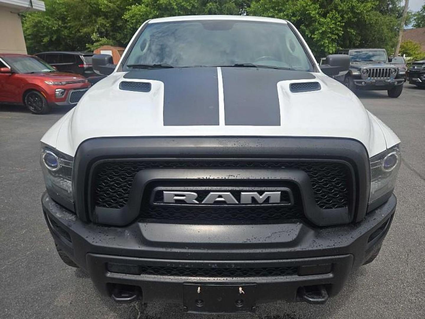 2019 WHITE /BLACK RAM 1500 SLT Crew Cab SWB 4WD (1C6RR7LT8KS) with an 5.7L V8 OHV 16V engine, 8A transmission, located at 3304 Woodville Road, Northwood, OH, 43619, (419) 210-8019, 41.612694, -83.480743 - Photo#5