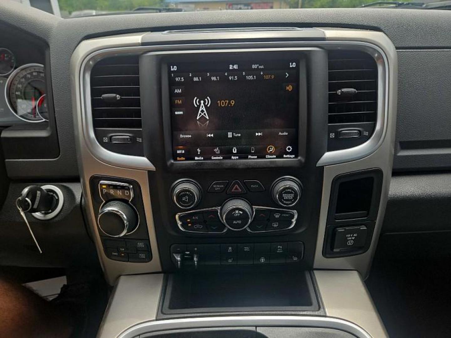 2019 WHITE /BLACK RAM 1500 SLT Crew Cab SWB 4WD (1C6RR7LT8KS) with an 5.7L V8 OHV 16V engine, 8A transmission, located at 3304 Woodville Road, Northwood, OH, 43619, (419) 210-8019, 41.612694, -83.480743 - Photo#15