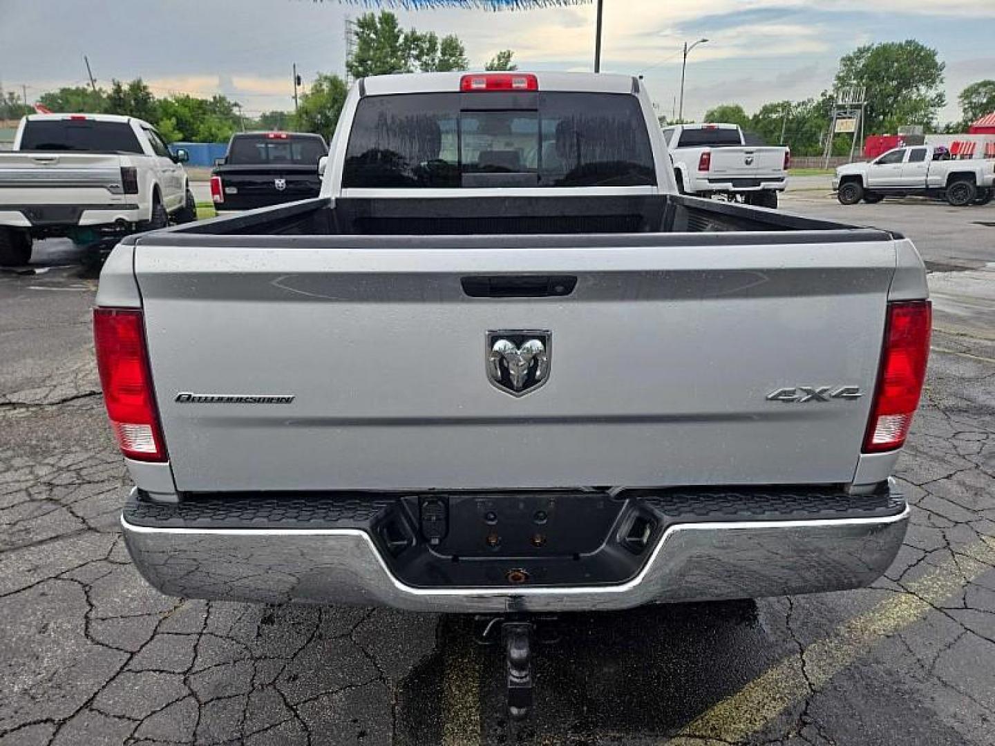 2017 SILVER RAM 1500 SLT Quad Cab 4WD (1C6RR7GT0HS) with an 5.7L V8 OHV 16V engine, 8A transmission, located at 3304 Woodville Road, Northwood, OH, 43619, (419) 210-8019, 41.612694, -83.480743 - Your #1 Destination for Auto Loans and mdash;No Matter Your Credit!At our dealership, we believe everyone deserves the opportunity to drive their dream car and mdash;whether you have good credit, bad credit, or no credit at all. With a wide selection of hundreds of cars, trucks, and SUVs, you'll fin - Photo#3