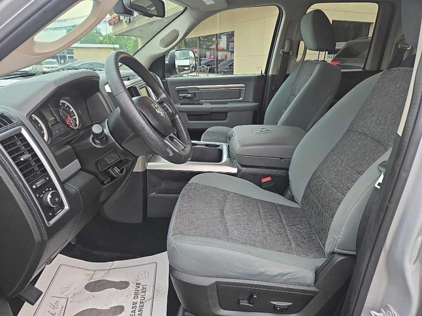 2017 SILVER RAM 1500 SLT Quad Cab 4WD (1C6RR7GT0HS) with an 5.7L V8 OHV 16V engine, 8A transmission, located at 3304 Woodville Road, Northwood, OH, 43619, (419) 210-8019, 41.612694, -83.480743 - Your #1 Destination for Auto Loans and mdash;No Matter Your Credit!At our dealership, we believe everyone deserves the opportunity to drive their dream car and mdash;whether you have good credit, bad credit, or no credit at all. With a wide selection of hundreds of cars, trucks, and SUVs, you'll fin - Photo#9