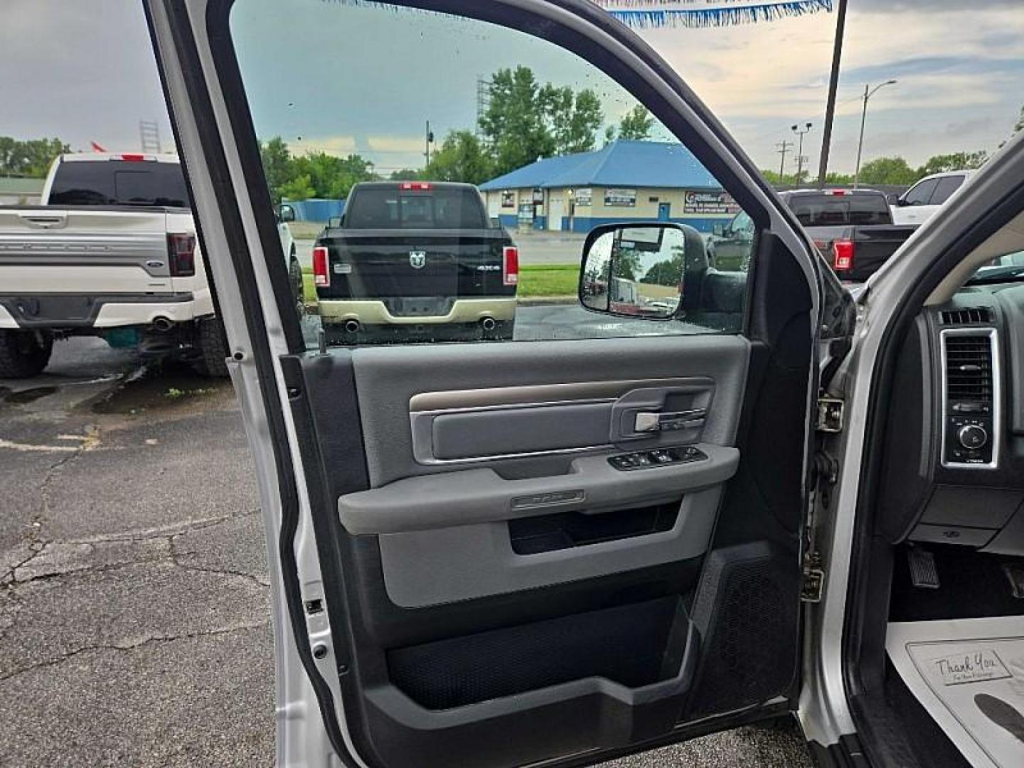 2017 SILVER RAM 1500 SLT Quad Cab 4WD (1C6RR7GT0HS) with an 5.7L V8 OHV 16V engine, 8A transmission, located at 3304 Woodville Road, Northwood, OH, 43619, (419) 210-8019, 41.612694, -83.480743 - Your #1 Destination for Auto Loans and mdash;No Matter Your Credit!At our dealership, we believe everyone deserves the opportunity to drive their dream car and mdash;whether you have good credit, bad credit, or no credit at all. With a wide selection of hundreds of cars, trucks, and SUVs, you'll fin - Photo#8