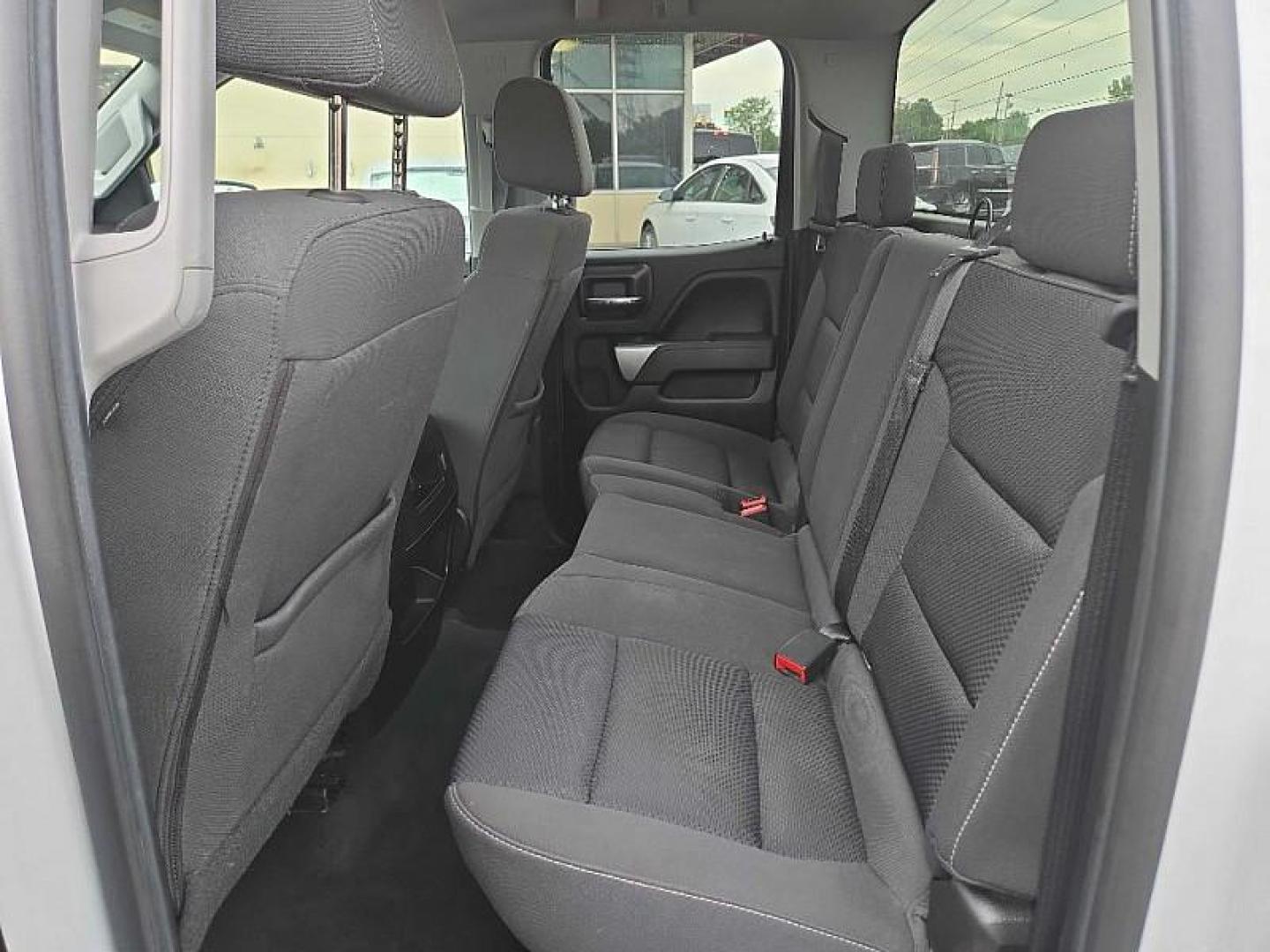 2018 WHITE Chevrolet Silverado 1500 LT Double Cab 4WD (1GCVKREC1JZ) with an 5.3L V8 OHV 16V engine, 6A transmission, located at 3304 Woodville Road, Northwood, OH, 43619, (419) 210-8019, 41.612694, -83.480743 - Your #1 Destination for Auto Loans and mdash;No Matter Your Credit!At our dealership, we believe everyone deserves the opportunity to drive their dream car and mdash;whether you have good credit, bad credit, or no credit at all. With a wide selection of hundreds of cars, trucks, and SUVs, you'll fin - Photo#11