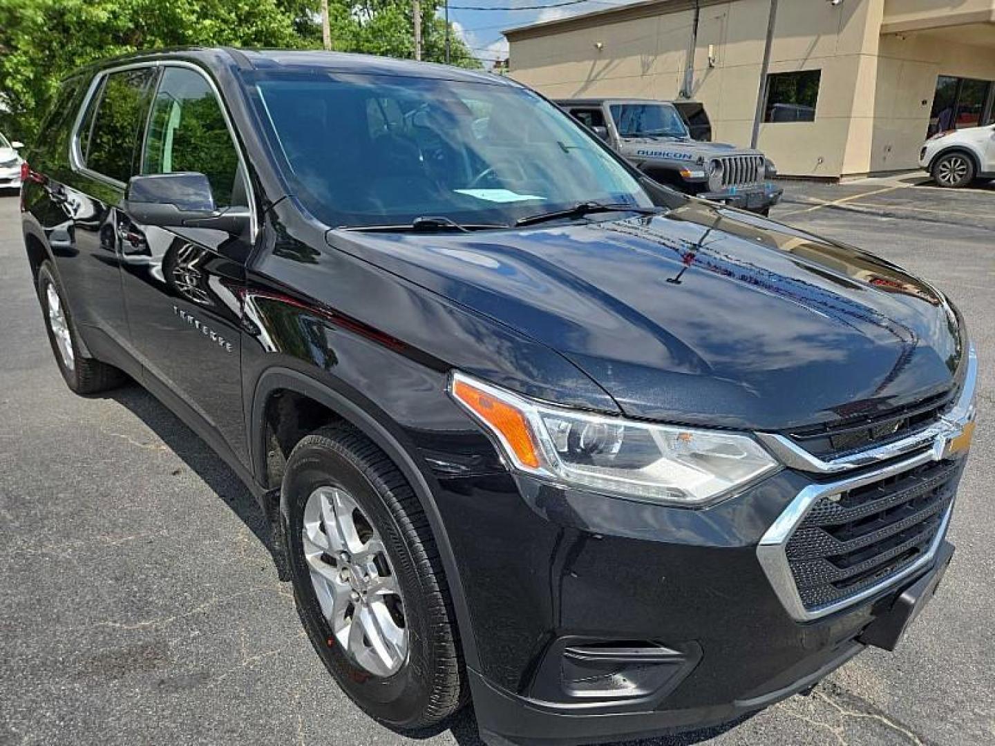 2021 BLACK /BLACK Chevrolet Traverse LS FL AWD (1GNEVLKW5MJ) with an 3.6L V6 DOHC 24V engine, 9A transmission, located at 3304 Woodville Road, Northwood, OH, 43619, (419) 210-8019, 41.612694, -83.480743 - Your #1 Destination for Auto Loans and mdash;No Matter Your Credit!At our dealership, we believe everyone deserves the opportunity to drive their dream car and mdash;whether you have good credit, bad credit, or no credit at all. With a wide selection of hundreds of cars, trucks, and SUVs, you'll fin - Photo#6