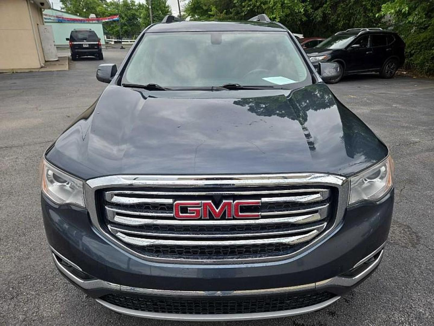 2019 BLUE /BLACK GMC Acadia SLE-2 AWD (1GKKNSLS4KZ) with an 3.6L V6 DOHC 24V engine, 6A transmission, located at 3304 Woodville Road, Northwood, OH, 43619, (419) 210-8019, 41.612694, -83.480743 - Your #1 Destination for Auto Loans and mdash;No Matter Your Credit!At our dealership, we believe everyone deserves the opportunity to drive their dream car and mdash;whether you have good credit, bad credit, or no credit at all. With a wide selection of hundreds of cars, trucks, and SUVs, you'll fin - Photo#7