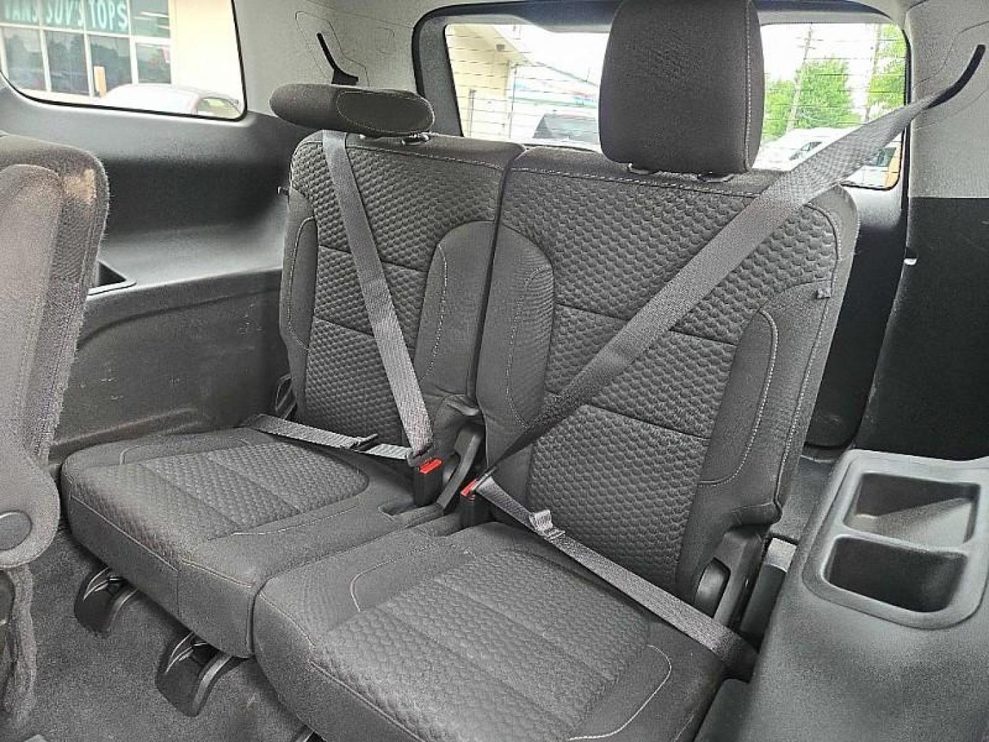 2019 BLUE /BLACK GMC Acadia SLE-2 AWD (1GKKNSLS4KZ) with an 3.6L V6 DOHC 24V engine, 6A transmission, located at 3304 Woodville Road, Northwood, OH, 43619, (419) 210-8019, 41.612694, -83.480743 - Your #1 Destination for Auto Loans and mdash;No Matter Your Credit!At our dealership, we believe everyone deserves the opportunity to drive their dream car and mdash;whether you have good credit, bad credit, or no credit at all. With a wide selection of hundreds of cars, trucks, and SUVs, you'll fin - Photo#12