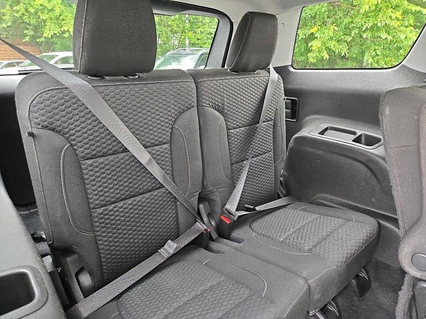 2019 BLUE /BLACK GMC Acadia SLE-2 AWD (1GKKNSLS4KZ) with an 3.6L V6 DOHC 24V engine, 6A transmission, located at 3304 Woodville Road, Northwood, OH, 43619, (419) 210-8019, 41.612694, -83.480743 - Your #1 Destination for Auto Loans and mdash;No Matter Your Credit!At our dealership, we believe everyone deserves the opportunity to drive their dream car and mdash;whether you have good credit, bad credit, or no credit at all. With a wide selection of hundreds of cars, trucks, and SUVs, you'll fin - Photo#16