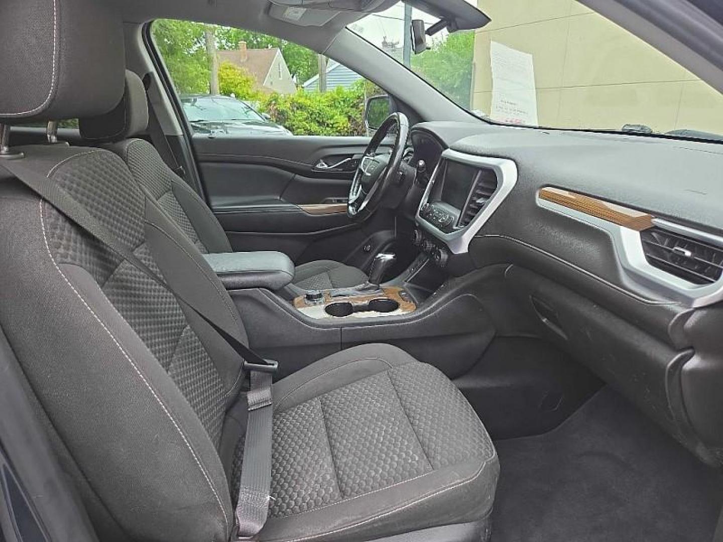 2019 BLUE /BLACK GMC Acadia SLE-2 AWD (1GKKNSLS4KZ) with an 3.6L V6 DOHC 24V engine, 6A transmission, located at 3304 Woodville Road, Northwood, OH, 43619, (419) 210-8019, 41.612694, -83.480743 - Your #1 Destination for Auto Loans and mdash;No Matter Your Credit!At our dealership, we believe everyone deserves the opportunity to drive their dream car and mdash;whether you have good credit, bad credit, or no credit at all. With a wide selection of hundreds of cars, trucks, and SUVs, you'll fin - Photo#18