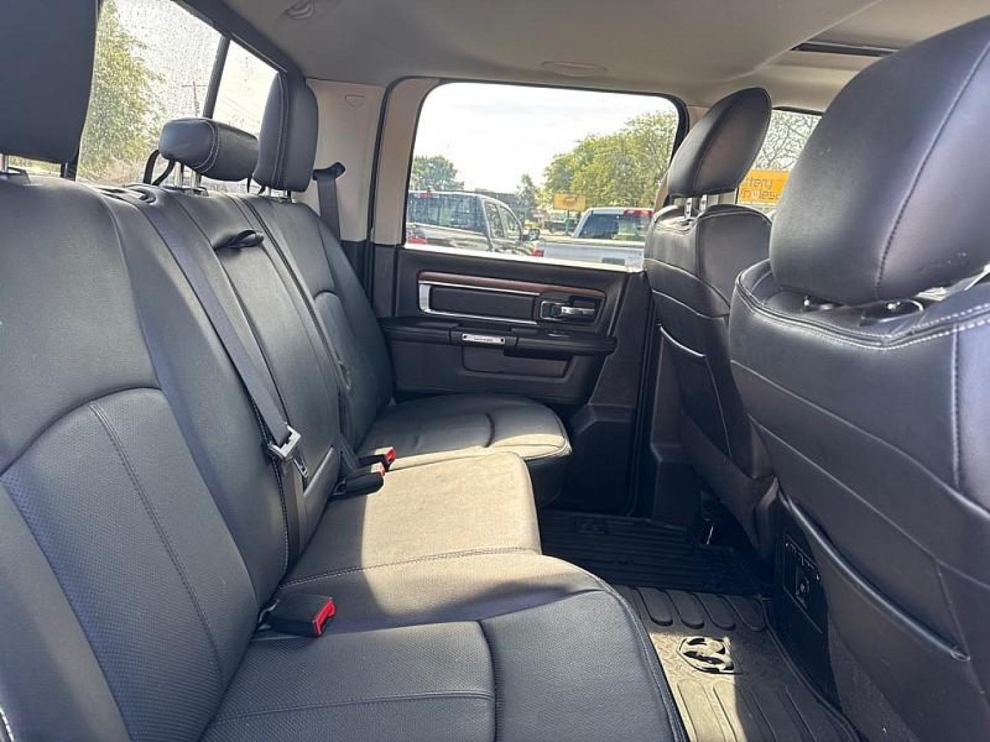 2018 SILVER /BLACK RAM 1500 Laramie Crew Cab SWB 4WD (1C6RR7NM6JS) with an 3.0L V6 DIESEL engine, 8A transmission, located at 3304 Woodville Road, Northwood, OH, 43619, (419) 210-8019, 41.612694, -83.480743 - Your #1 Destination for Auto Loans and mdash;No Matter Your Credit!At our dealership, we believe everyone deserves the opportunity to drive their dream car and mdash;whether you have good credit, bad credit, or no credit at all. With a wide selection of hundreds of cars, trucks, and SUVs, you'll fin - Photo#28