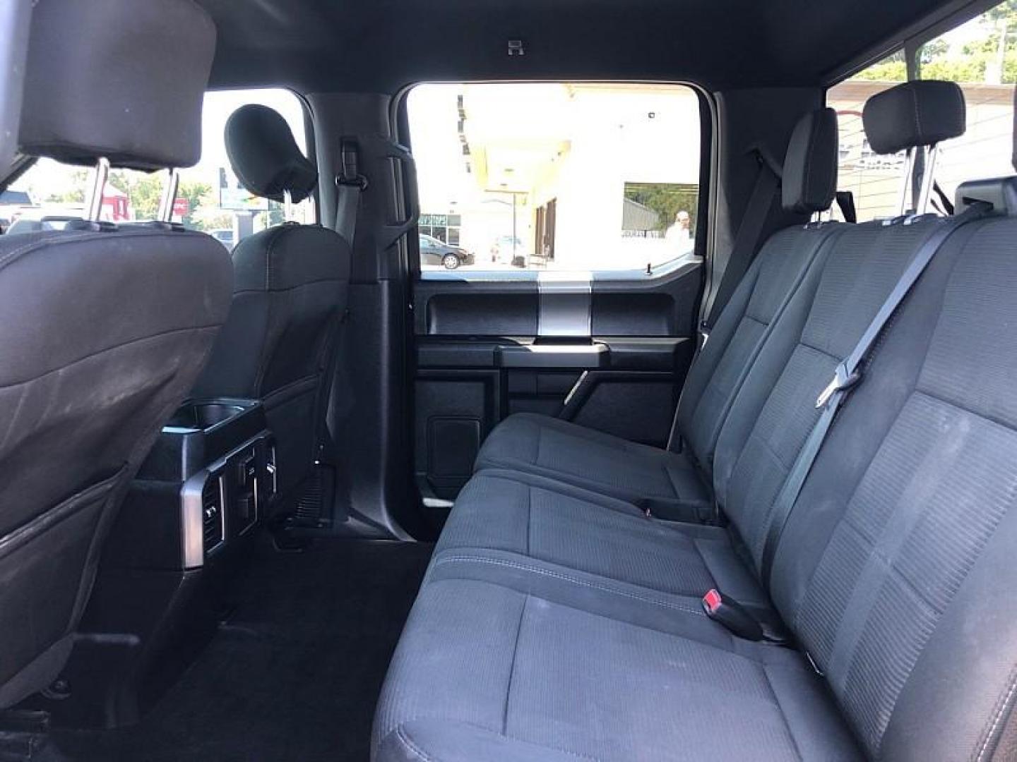 2016 BLACK /BLACK Ford F-150 XLT SuperCrew 6.5-ft. Bed 4WD (1FTEW1EP8GF) with an 2.7L V6 DOHC 24V engine, 6A transmission, located at 3304 Woodville Road, Northwood, OH, 43619, (419) 210-8019, 41.612694, -83.480743 - Your #1 Destination for Auto Loans and mdash;No Matter Your Credit!At our dealership, we believe everyone deserves the opportunity to drive their dream car and mdash;whether you have good credit, bad credit, or no credit at all. With a wide selection of hundreds of cars, trucks, and SUVs, you'll fin - Photo#11