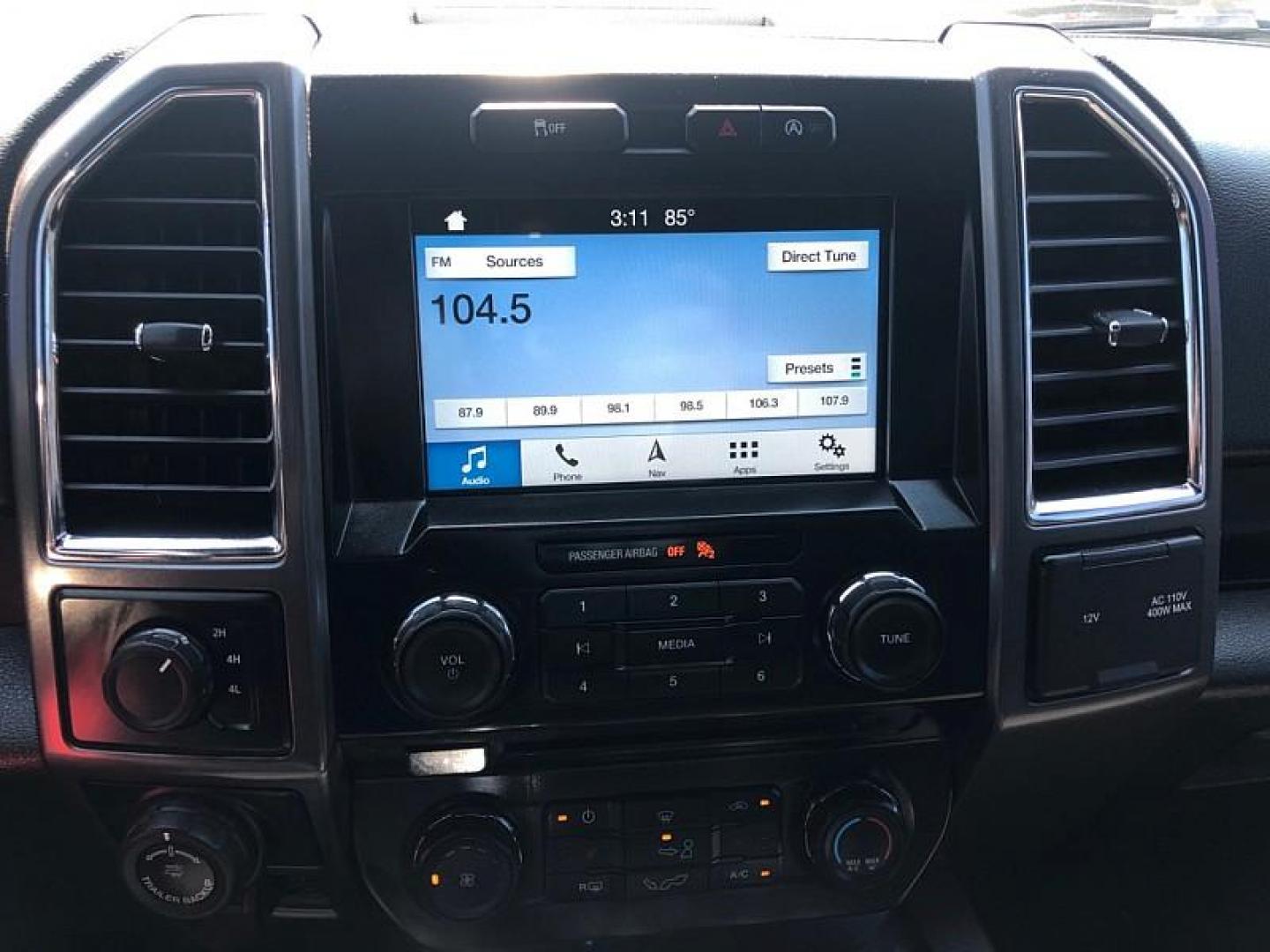 2016 BLACK /BLACK Ford F-150 XLT SuperCrew 6.5-ft. Bed 4WD (1FTEW1EP8GF) with an 2.7L V6 DOHC 24V engine, 6A transmission, located at 3304 Woodville Road, Northwood, OH, 43619, (419) 210-8019, 41.612694, -83.480743 - Your #1 Destination for Auto Loans and mdash;No Matter Your Credit!At our dealership, we believe everyone deserves the opportunity to drive their dream car and mdash;whether you have good credit, bad credit, or no credit at all. With a wide selection of hundreds of cars, trucks, and SUVs, you'll fin - Photo#19