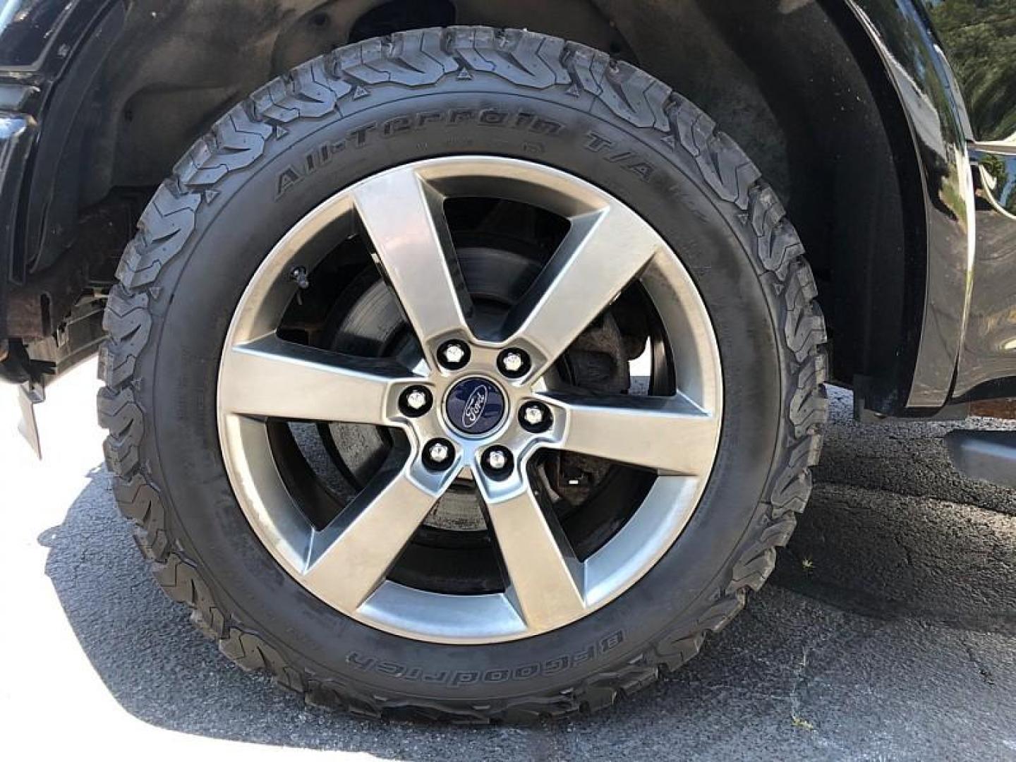 2016 BLACK /BLACK Ford F-150 XLT SuperCrew 6.5-ft. Bed 4WD (1FTEW1EP8GF) with an 2.7L V6 DOHC 24V engine, 6A transmission, located at 3304 Woodville Road, Northwood, OH, 43619, (419) 210-8019, 41.612694, -83.480743 - Your #1 Destination for Auto Loans and mdash;No Matter Your Credit!At our dealership, we believe everyone deserves the opportunity to drive their dream car and mdash;whether you have good credit, bad credit, or no credit at all. With a wide selection of hundreds of cars, trucks, and SUVs, you'll fin - Photo#20