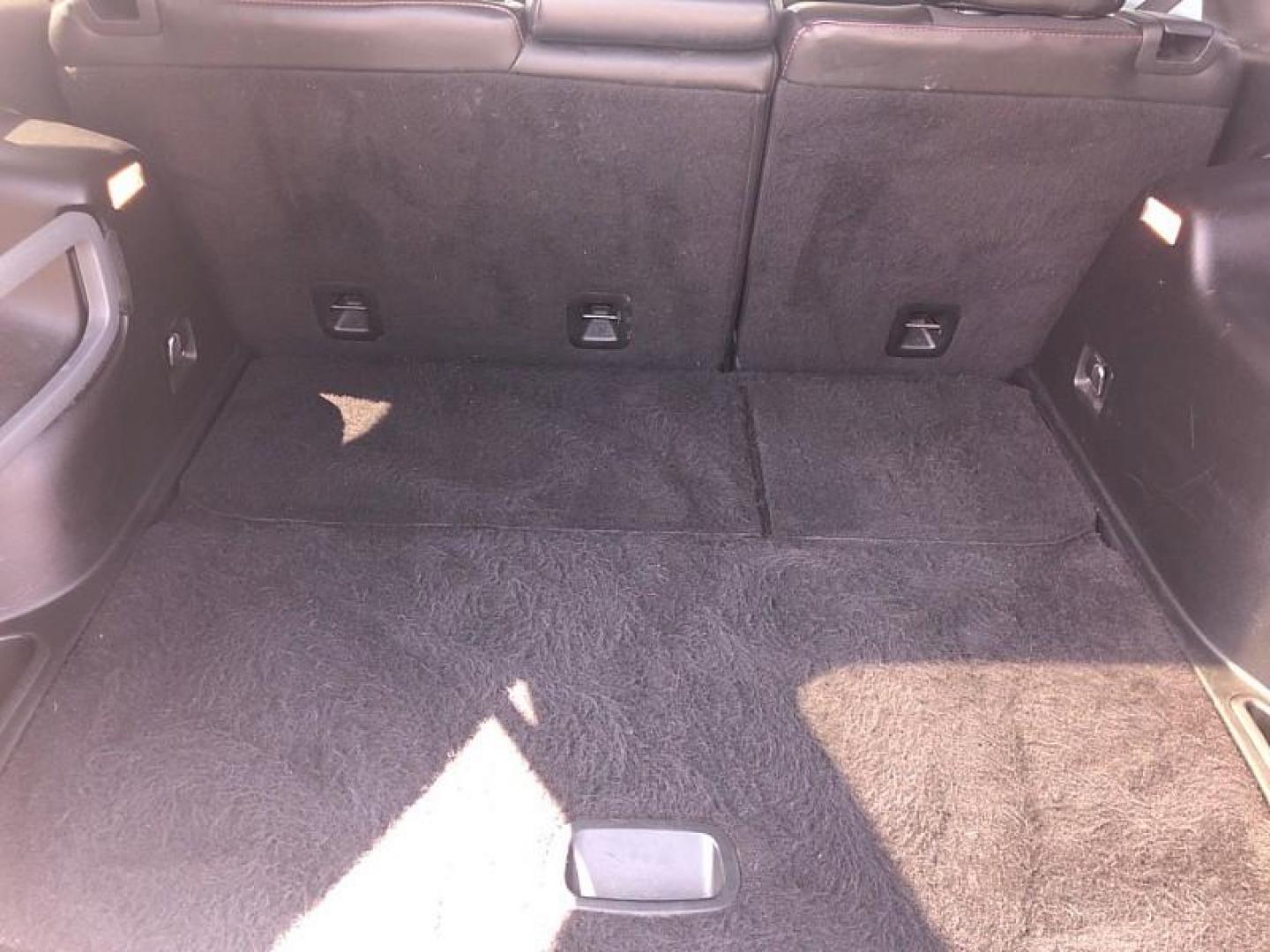 2015 GRAY /BLACK Jeep Cherokee Trailhawk 4WD (1C4PJMBS1FW) with an 3.2L V6 DOHC 24V engine, 9-Speed Automatic transmission, located at 3304 Woodville Road, Northwood, OH, 43619, (419) 210-8019, 41.612694, -83.480743 - Your #1 Destination for Auto Loans and mdash;No Matter Your Credit!At our dealership, we believe everyone deserves the opportunity to drive their dream car and mdash;whether you have good credit, bad credit, or no credit at all. With a wide selection of hundreds of cars, trucks, and SUVs, you'll fin - Photo#12