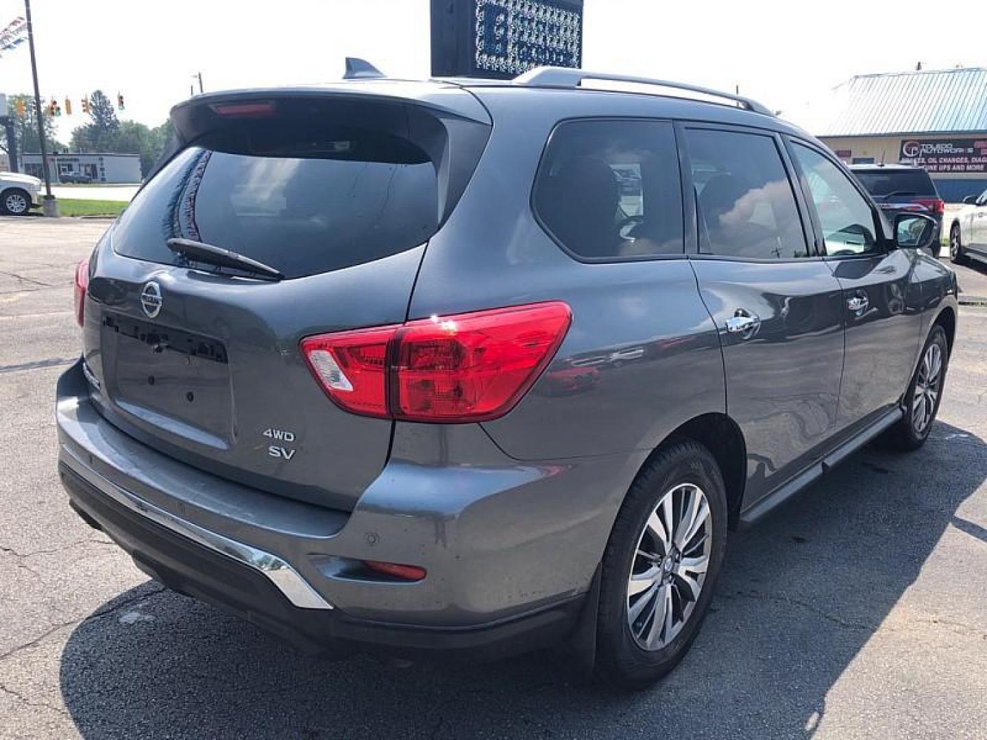 2019 GRAY /BLACK Nissan Pathfinder S 4WD (5N1DR2MM9KC) with an 3.5L V6 DOHC 24V engine, CVT transmission, located at 3304 Woodville Road, Northwood, OH, 43619, (419) 210-8019, 41.612694, -83.480743 - Your #1 Destination for Auto Loans and mdash;No Matter Your Credit!At our dealership, we believe everyone deserves the opportunity to drive their dream car and mdash;whether you have good credit, bad credit, or no credit at all. With a wide selection of hundreds of cars, trucks, and SUVs, you'll fin - Photo#4