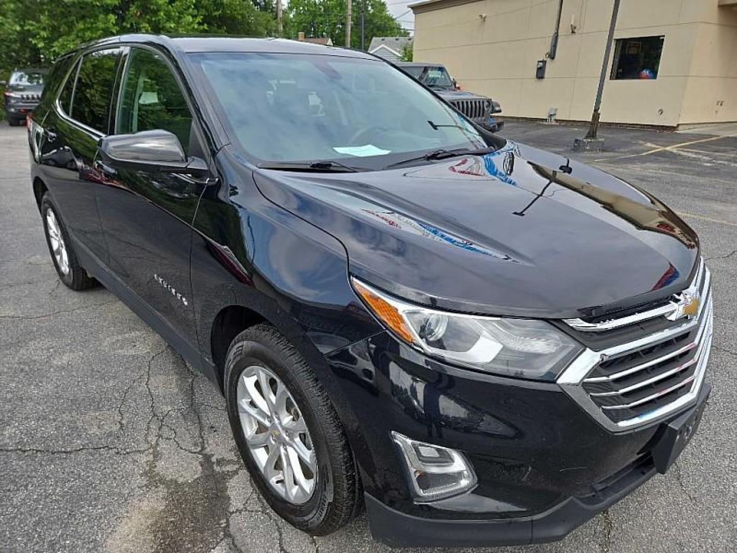 2019 BLACK /BLACK Chevrolet Equinox LT AWD (2GNAXUEV6K6) with an 1.5L L4 DOHC 16V TURBO engine, 6A transmission, located at 3304 Woodville Road, Northwood, OH, 43619, (419) 210-8019, 41.612694, -83.480743 - Your #1 Destination for Auto Loans and mdash;No Matter Your Credit!At our dealership, we believe everyone deserves the opportunity to drive their dream car and mdash;whether you have good credit, bad credit, or no credit at all. With a wide selection of hundreds of cars, trucks, and SUVs, you'll fin - Photo#6