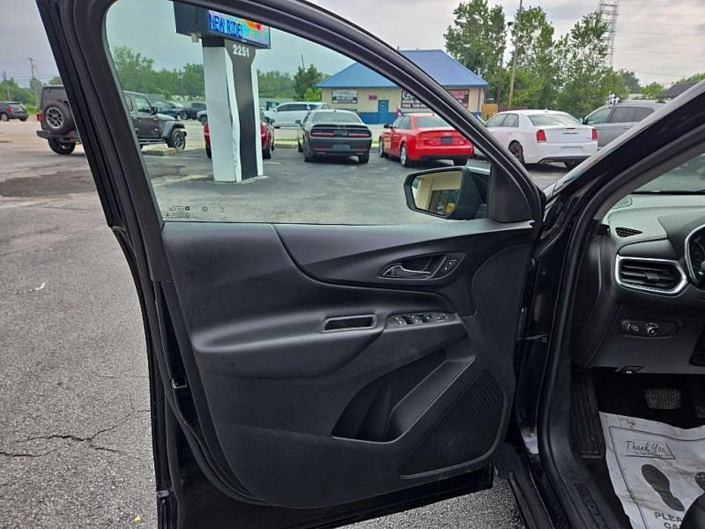 2019 BLACK /BLACK Chevrolet Equinox LT AWD (2GNAXUEV6K6) with an 1.5L L4 DOHC 16V TURBO engine, 6A transmission, located at 3304 Woodville Road, Northwood, OH, 43619, (419) 210-8019, 41.612694, -83.480743 - Your #1 Destination for Auto Loans and mdash;No Matter Your Credit!At our dealership, we believe everyone deserves the opportunity to drive their dream car and mdash;whether you have good credit, bad credit, or no credit at all. With a wide selection of hundreds of cars, trucks, and SUVs, you'll fin - Photo#8