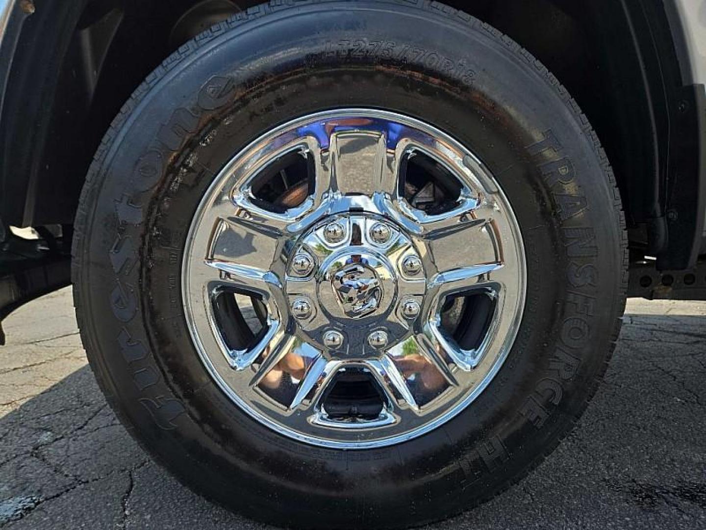 2022 SILVER /BLACK RAM 2500 Tradesman Crew Cab SWB 4WD (3C6UR5CJ2NG) with an 6.4L V8 engine, 6A transmission, located at 3304 Woodville Road, Northwood, OH, 43619, (419) 210-8019, 41.612694, -83.480743 - Your #1 Destination for Auto Loans and mdash;No Matter Your Credit!At our dealership, we believe everyone deserves the opportunity to drive their dream car and mdash;whether you have good credit, bad credit, or no credit at all. With a wide selection of hundreds of cars, trucks, and SUVs, you'll fin - Photo#16