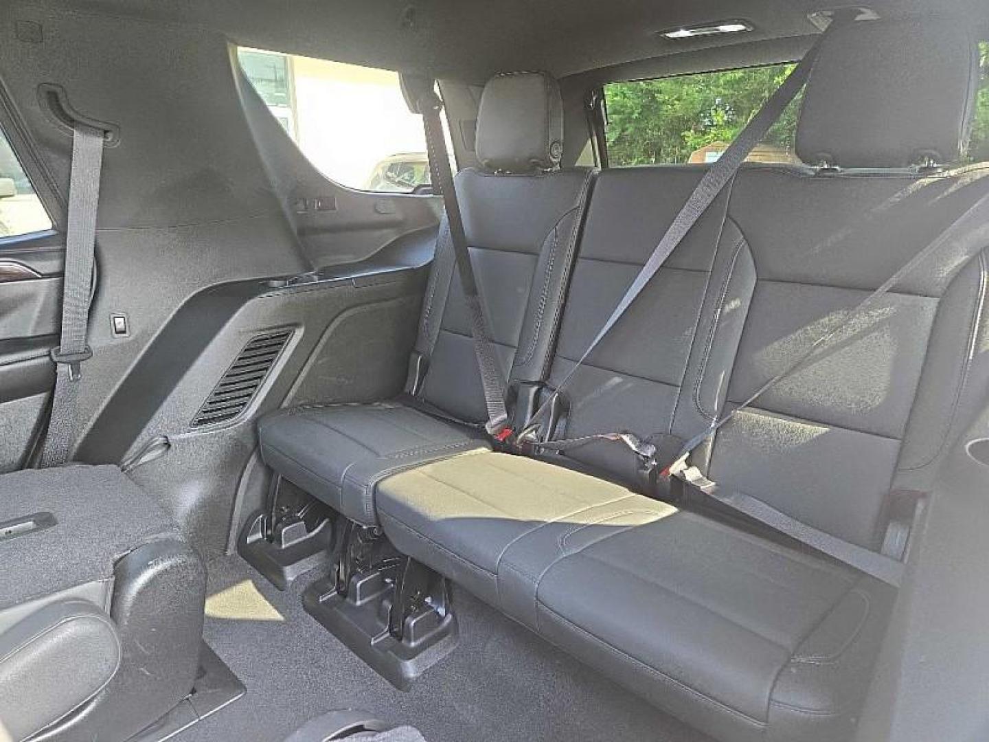 2021 WHITE /BLACK Chevrolet Tahoe Z71 (1GNSKPKD7MR) with an 5.3L V8 OHV 16V engine, 10A transmission, located at 3304 Woodville Road, Northwood, OH, 43619, (419) 210-8019, 41.612694, -83.480743 - Your #1 Destination for Auto Loans and mdash;No Matter Your Credit!At our dealership, we believe everyone deserves the opportunity to drive their dream car and mdash;whether you have good credit, bad credit, or no credit at all. With a wide selection of hundreds of cars, trucks, and SUVs, you'll fin - Photo#10