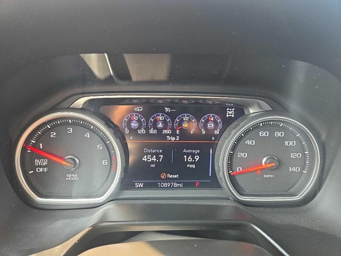 2021 WHITE /BLACK Chevrolet Tahoe Z71 (1GNSKPKD7MR) with an 5.3L V8 OHV 16V engine, 10A transmission, located at 3304 Woodville Road, Northwood, OH, 43619, (419) 210-8019, 41.612694, -83.480743 - Your #1 Destination for Auto Loans and mdash;No Matter Your Credit!At our dealership, we believe everyone deserves the opportunity to drive their dream car and mdash;whether you have good credit, bad credit, or no credit at all. With a wide selection of hundreds of cars, trucks, and SUVs, you'll fin - Photo#21