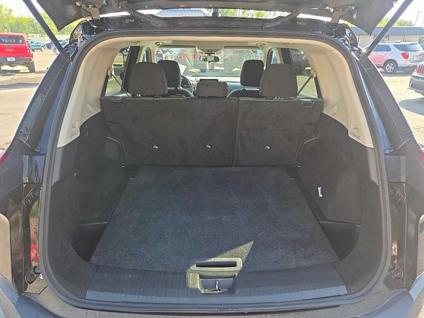 2021 BLACK /BLACK Nissan Rogue SV AWD (5N1AT3BB8MC) with an 2.5L L4 DOHC 16V engine, CVT transmission, located at 3304 Woodville Road, Northwood, OH, 43619, (419) 210-8019, 41.612694, -83.480743 - Your #1 Destination for Auto Loans and mdash;No Matter Your Credit!At our dealership, we believe everyone deserves the opportunity to drive their dream car and mdash;whether you have good credit, bad credit, or no credit at all. With a wide selection of hundreds of cars, trucks, and SUVs, you'll fin - Photo#12