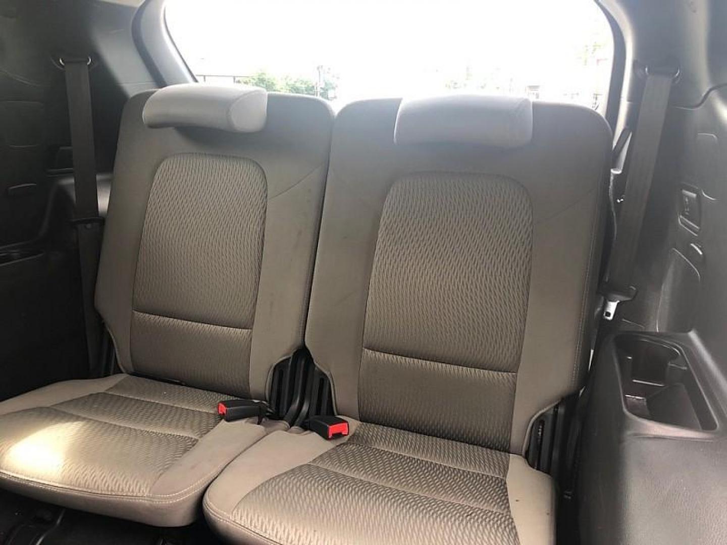 2017 BLACK /BLACK Hyundai Santa Fe SE AWD (KM8SMDHF6HU) with an 3.3L V6 DOHC 24V engine, 6A transmission, located at 3304 Woodville Road, Northwood, OH, 43619, (419) 210-8019, 41.612694, -83.480743 - Your #1 Destination for Auto Loans and mdash;No Matter Your Credit!At our dealership, we believe everyone deserves the opportunity to drive their dream car and mdash;whether you have good credit, bad credit, or no credit at all. With a wide selection of hundreds of cars, trucks, and SUVs, you'll fin - Photo#12