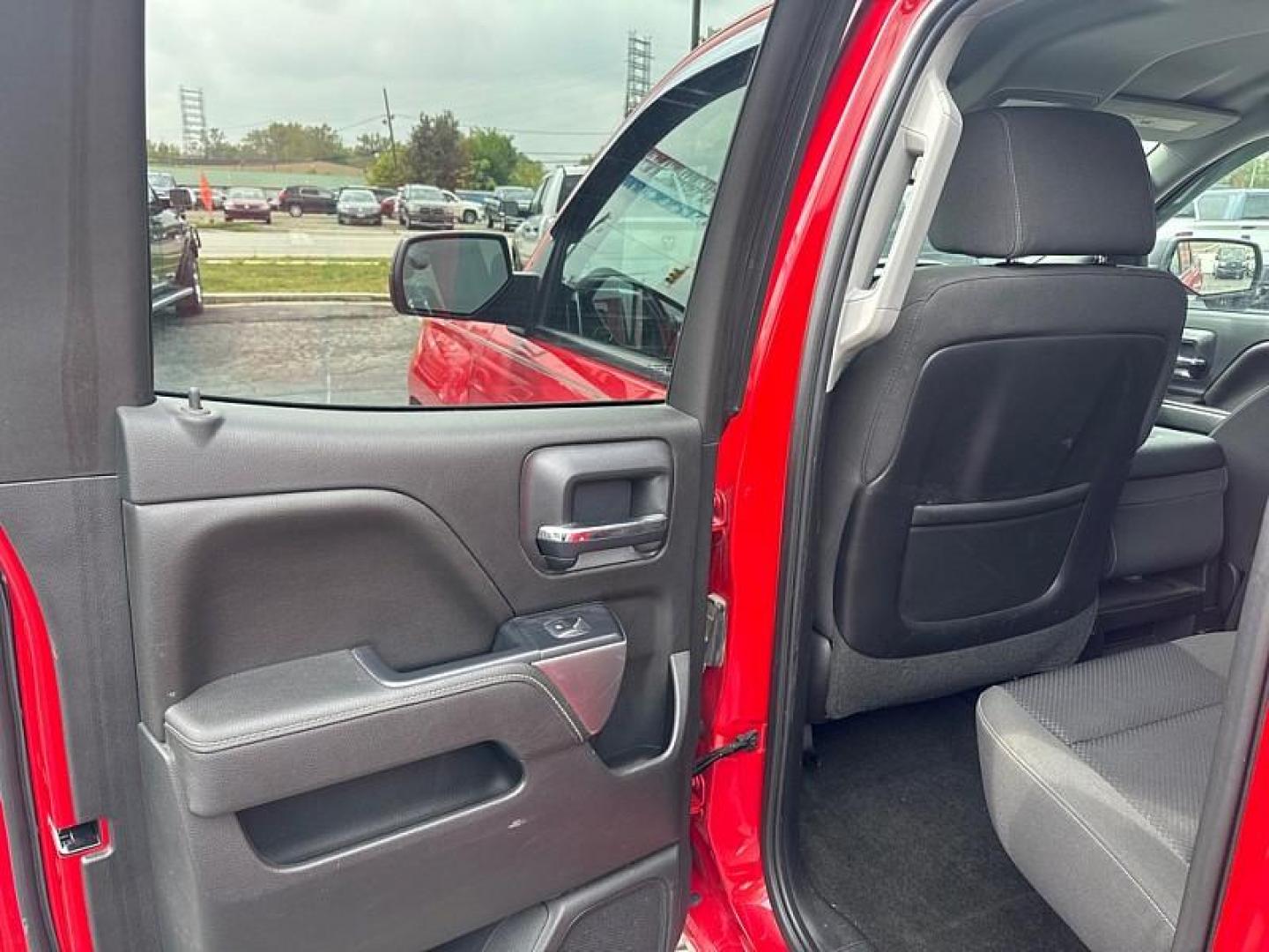 2014 RED /BLACK Chevrolet Silverado 1500 1LT Double Cab 4WD (1GCVKREC7EZ) with an 5.3L V8 OHV 16V engine, 6-Speed Automatic transmission, located at 3304 Woodville Road, Northwood, OH, 43619, (419) 210-8019, 41.612694, -83.480743 - Your #1 Destination for Auto Loans and mdash;No Matter Your Credit!At our dealership, we believe everyone deserves the opportunity to drive their dream car and mdash;whether you have good credit, bad credit, or no credit at all. With a wide selection of hundreds of cars, trucks, and SUVs, you'll fin - Photo#10