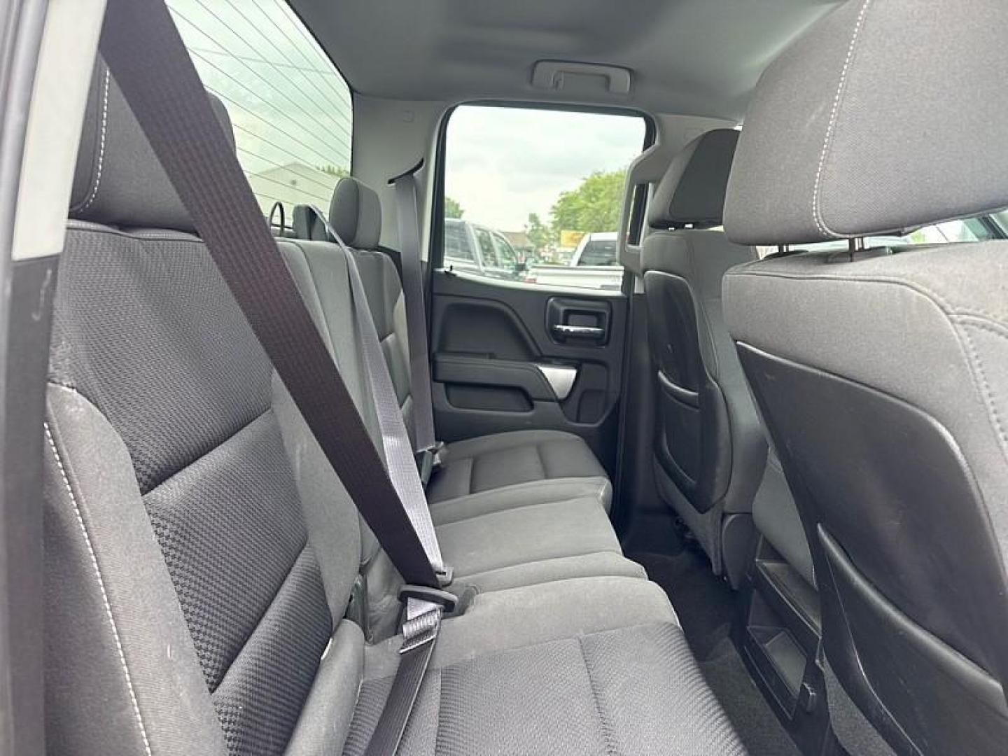 2014 RED /BLACK Chevrolet Silverado 1500 1LT Double Cab 4WD (1GCVKREC7EZ) with an 5.3L V8 OHV 16V engine, 6-Speed Automatic transmission, located at 3304 Woodville Road, Northwood, OH, 43619, (419) 210-8019, 41.612694, -83.480743 - Your #1 Destination for Auto Loans and mdash;No Matter Your Credit!At our dealership, we believe everyone deserves the opportunity to drive their dream car and mdash;whether you have good credit, bad credit, or no credit at all. With a wide selection of hundreds of cars, trucks, and SUVs, you'll fin - Photo#13