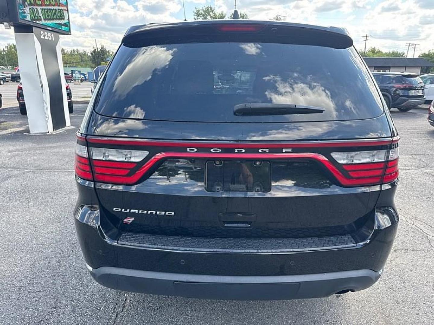 2020 BLACK /TAN Dodge Durango SXT AWD (1C4RDJAG8LC) with an 3.6L V6 DOHC 24V engine, 8A transmission, located at 3304 Woodville Road, Northwood, OH, 43619, (419) 210-8019, 41.612694, -83.480743 - Your #1 Destination for Auto Loans and mdash;No Matter Your Credit!At our dealership, we believe everyone deserves the opportunity to drive their dream car and mdash;whether you have good credit, bad credit, or no credit at all. With a wide selection of hundreds of cars, trucks, and SUVs, you'll fin - Photo#3