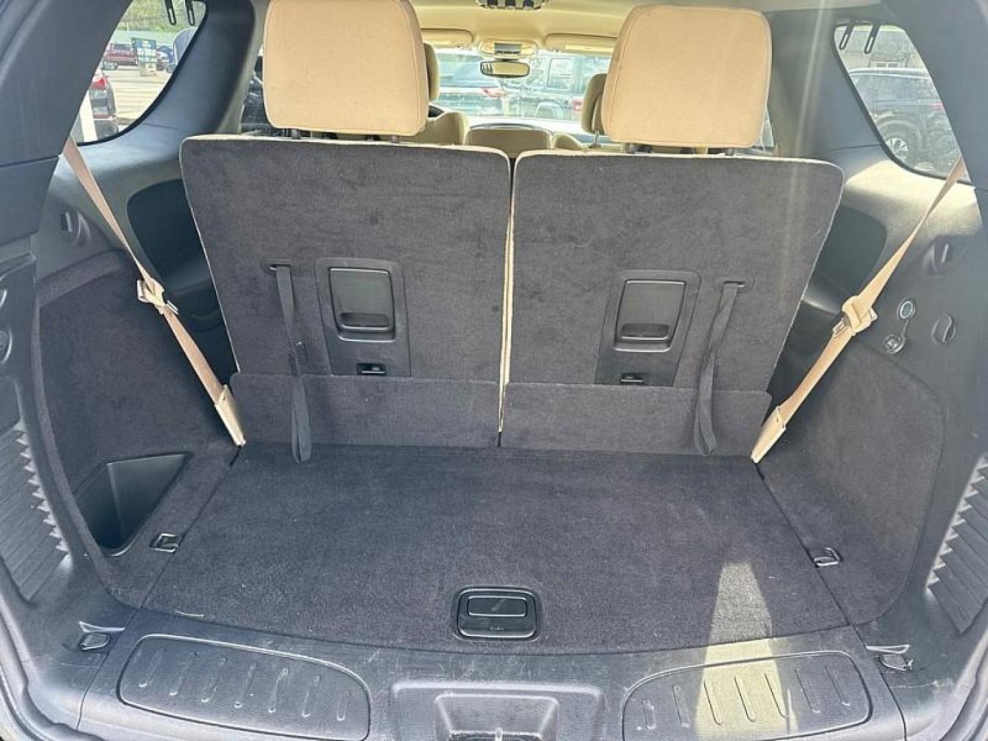 2020 BLACK /TAN Dodge Durango SXT AWD (1C4RDJAG8LC) with an 3.6L V6 DOHC 24V engine, 8A transmission, located at 3304 Woodville Road, Northwood, OH, 43619, (419) 210-8019, 41.612694, -83.480743 - Your #1 Destination for Auto Loans and mdash;No Matter Your Credit!At our dealership, we believe everyone deserves the opportunity to drive their dream car and mdash;whether you have good credit, bad credit, or no credit at all. With a wide selection of hundreds of cars, trucks, and SUVs, you'll fin - Photo#13